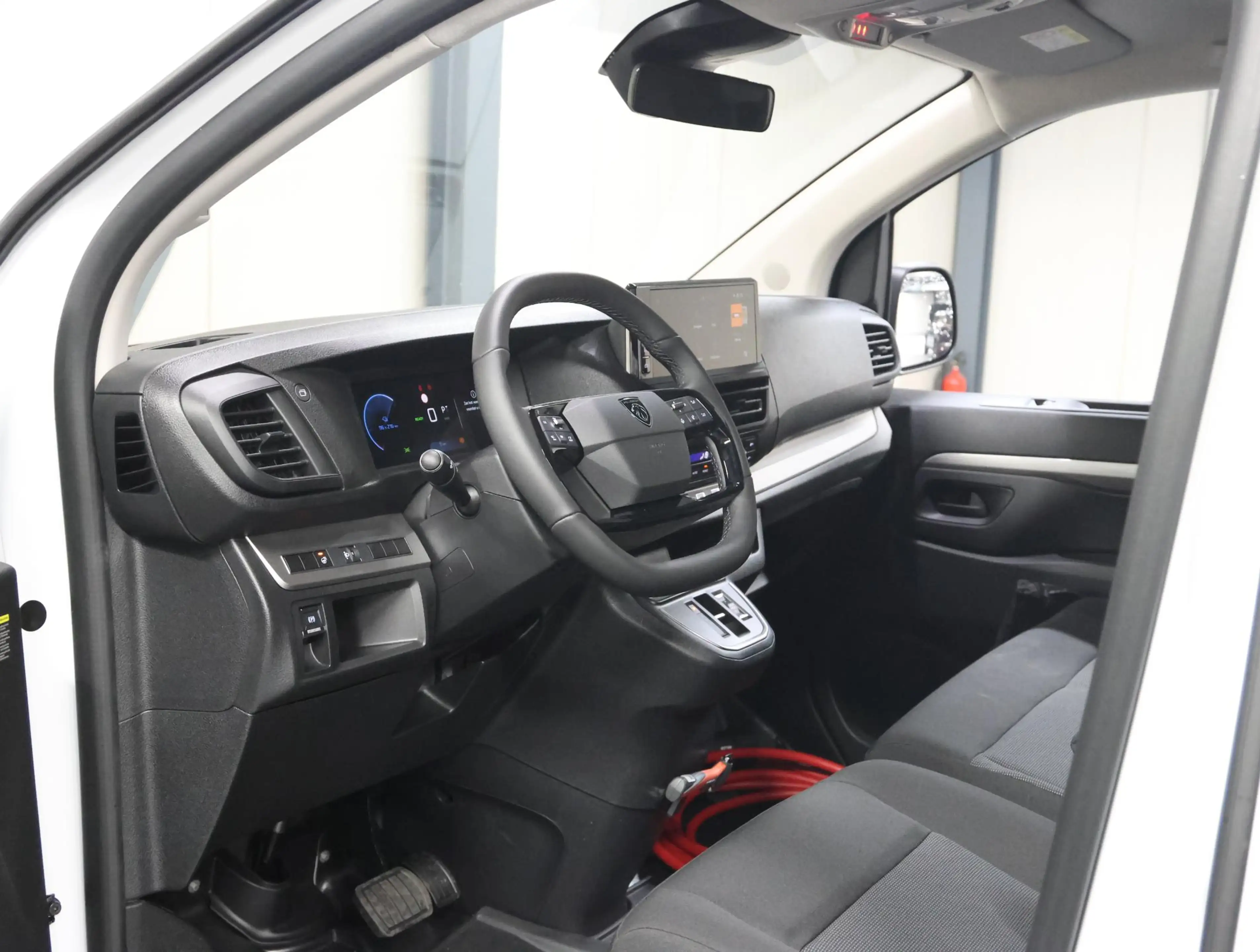Peugeot e-Expert EV L3 DC 50 kWh Dubbelle cabine | Navigatie | stuu — photo 10