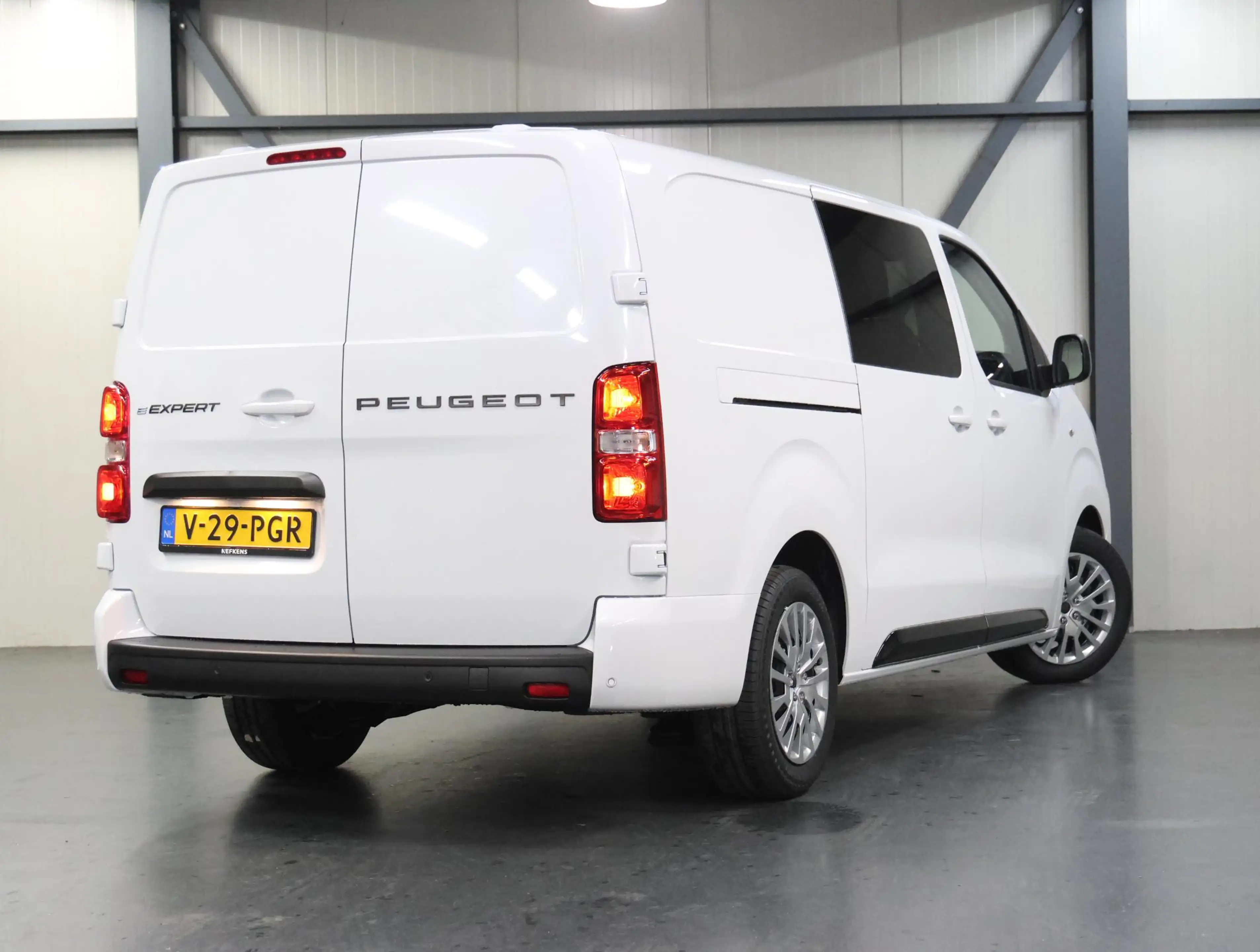 Peugeot e-Expert EV L3 DC 50 kWh Dubbelle cabine | Navigatie | stuu — photo 3