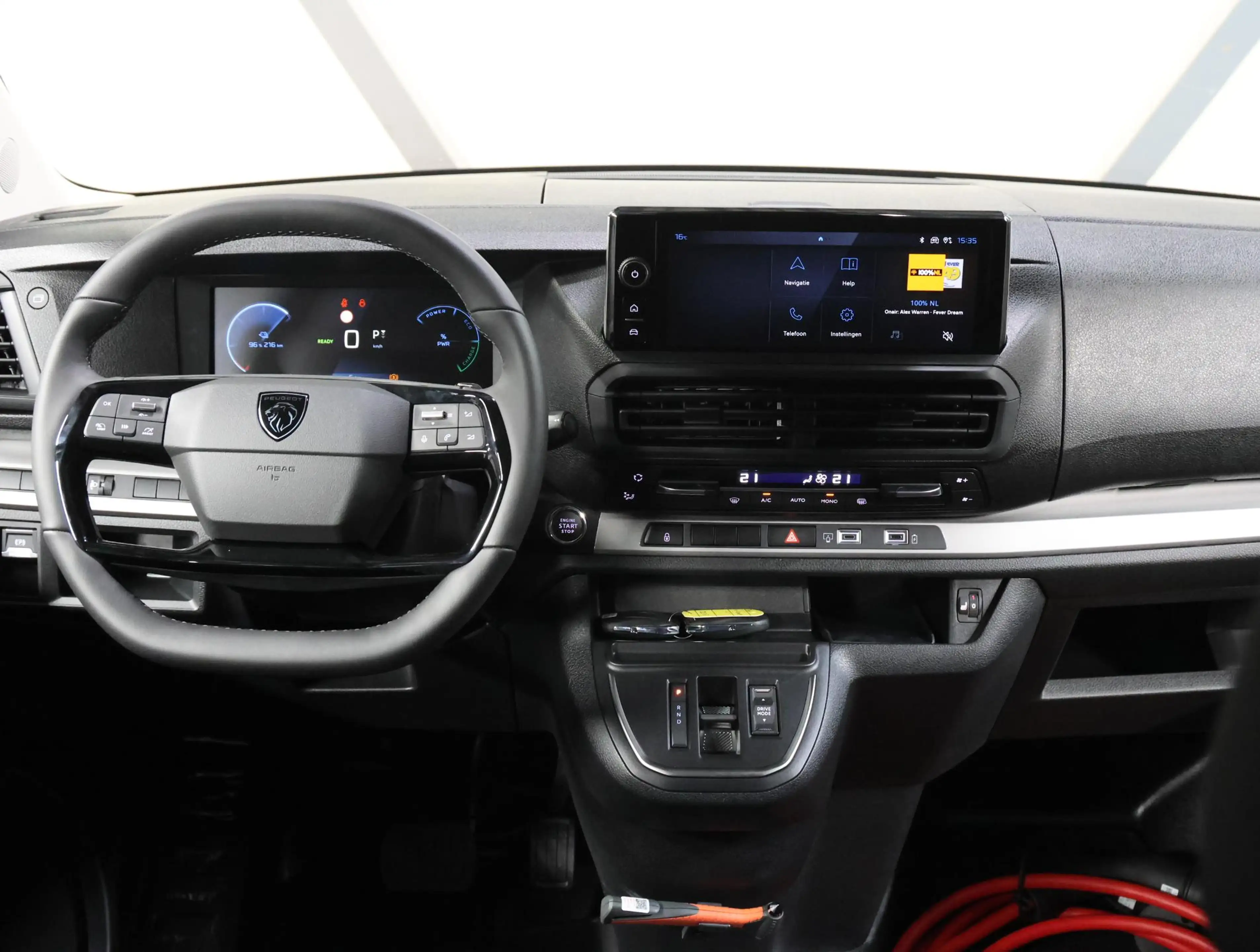 Peugeot e-Expert EV L3 DC 50 kWh Dubbelle cabine | Navigatie | stuu — photo 13