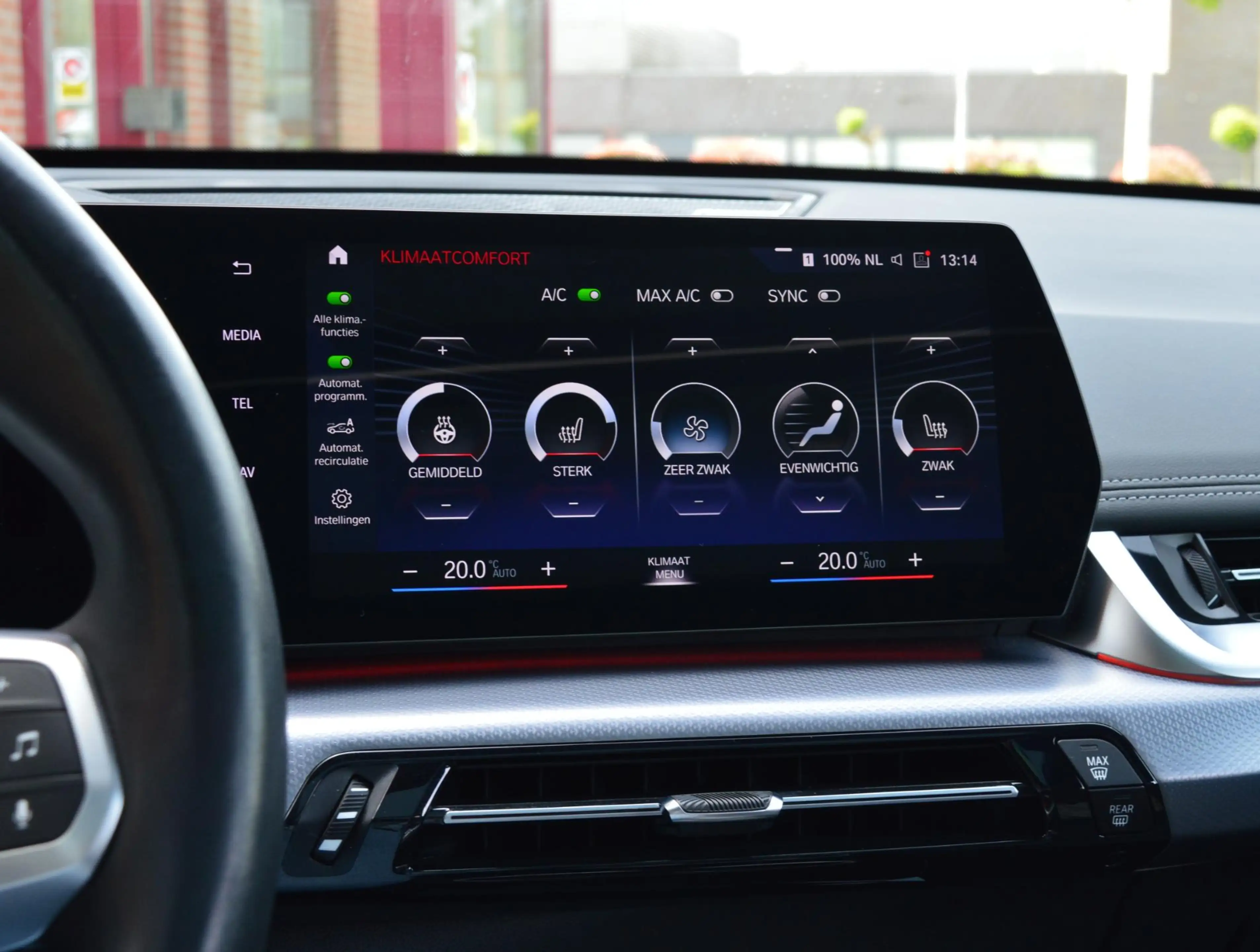 BMW iX1 xDrive30 M Sport | Innovation Pack | SOH 98% — photo 13