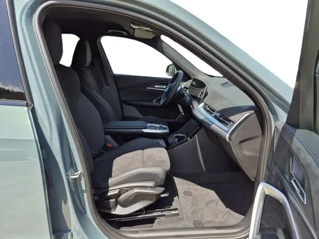 BMW X1 view 9