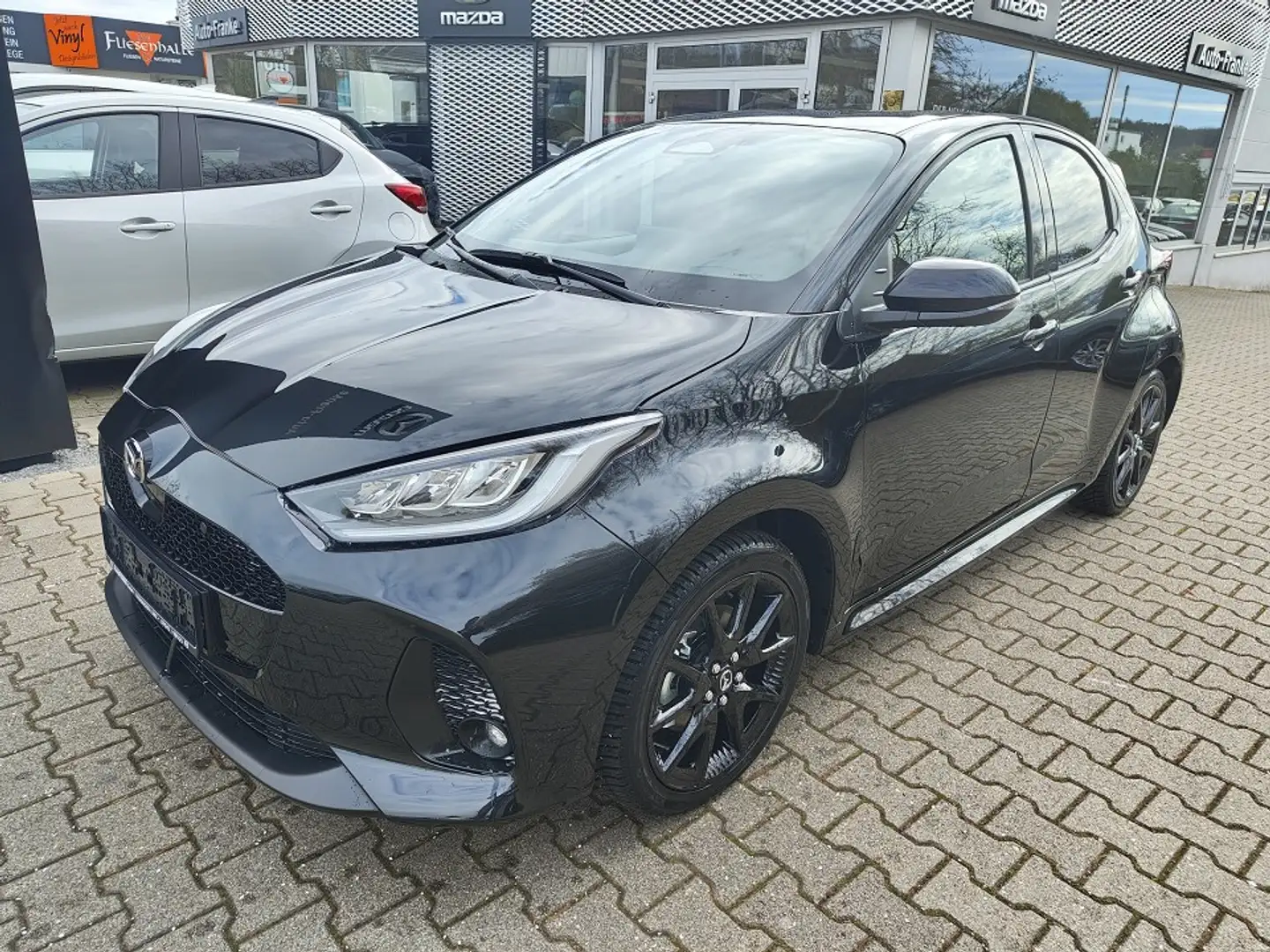 Mazda 2 Hybrid 1.5L Hybrid VVT-i CVT FWD Homura Schwarz - 1