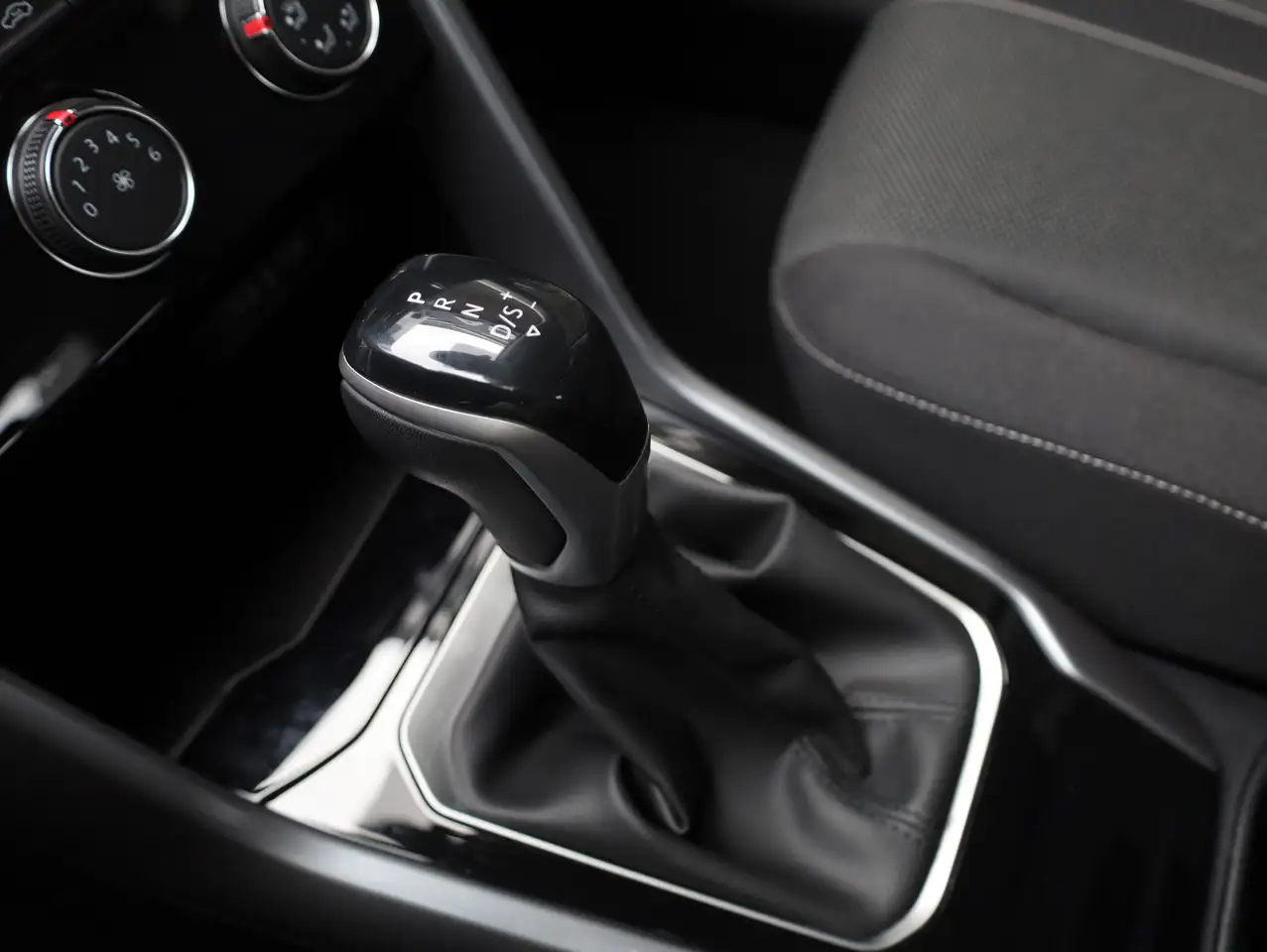 Volkswagen T-Roc Life *Park-Ass*App-Connect*Virtual*AHK, миниатюра 19
