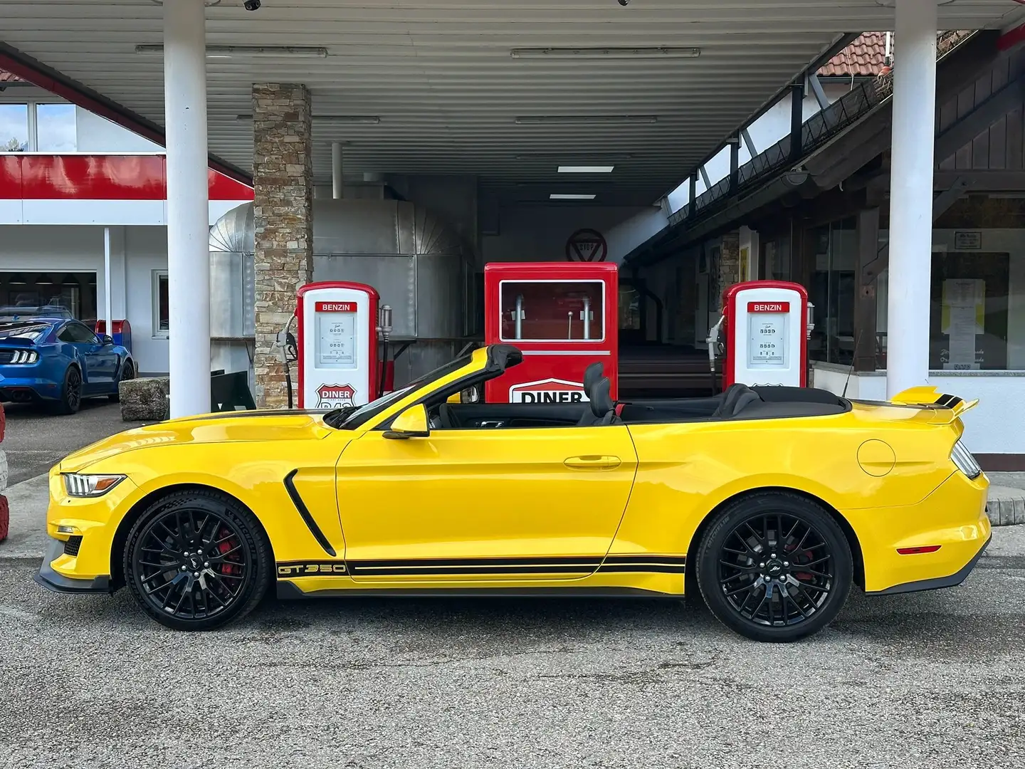 Ford Mustang Mustang 5,0 Ti-VCT V8 GT Cabrio Aut. GT Gelb - 2