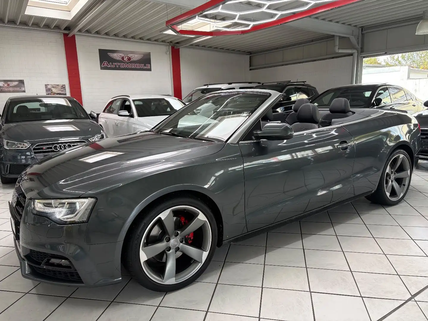 Audi A5 Cabriolet 2.0 TDI S line Sport / Plus Gris - 1