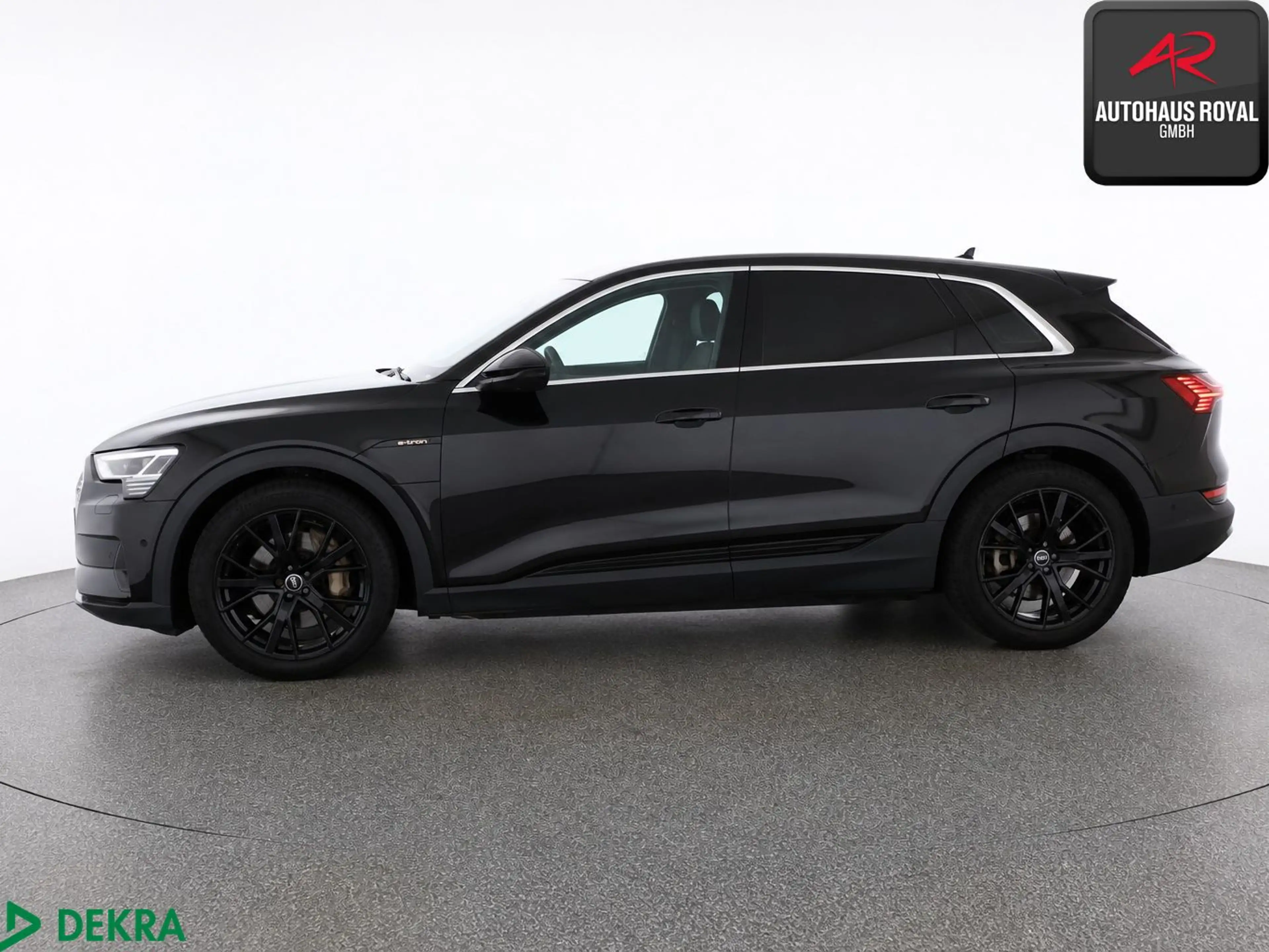 Audi e-tron 55 qu S LINE 21Z HUD,360GRAD,LUFT,MEMORY — photo 2