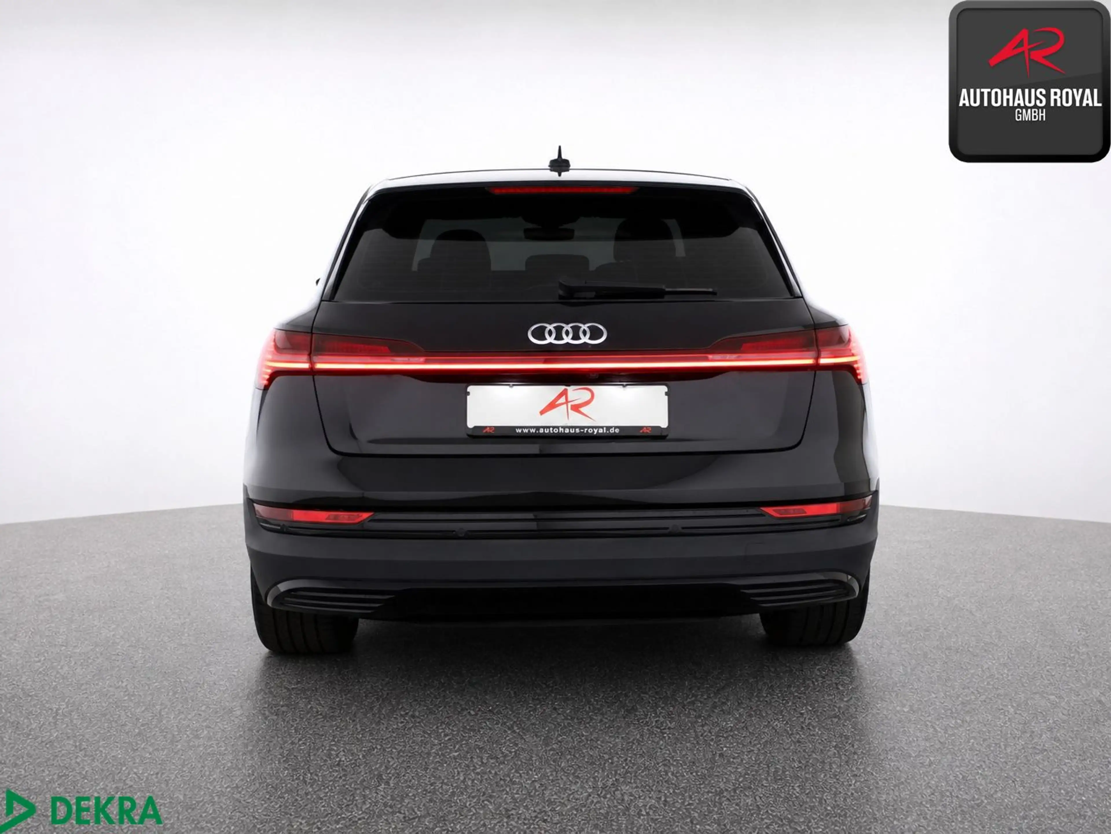 Audi e-tron 55 qu S LINE 21Z HUD,360GRAD,LUFT,MEMORY — photo 4
