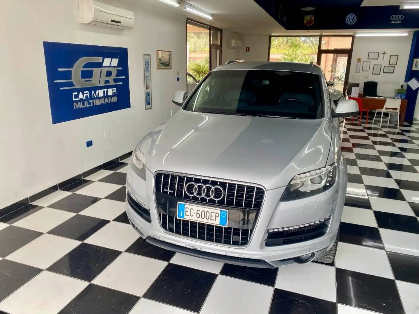 Audi Q7 3.0 tdi Advanced quattro 240cv tiptronic Срібний - 1