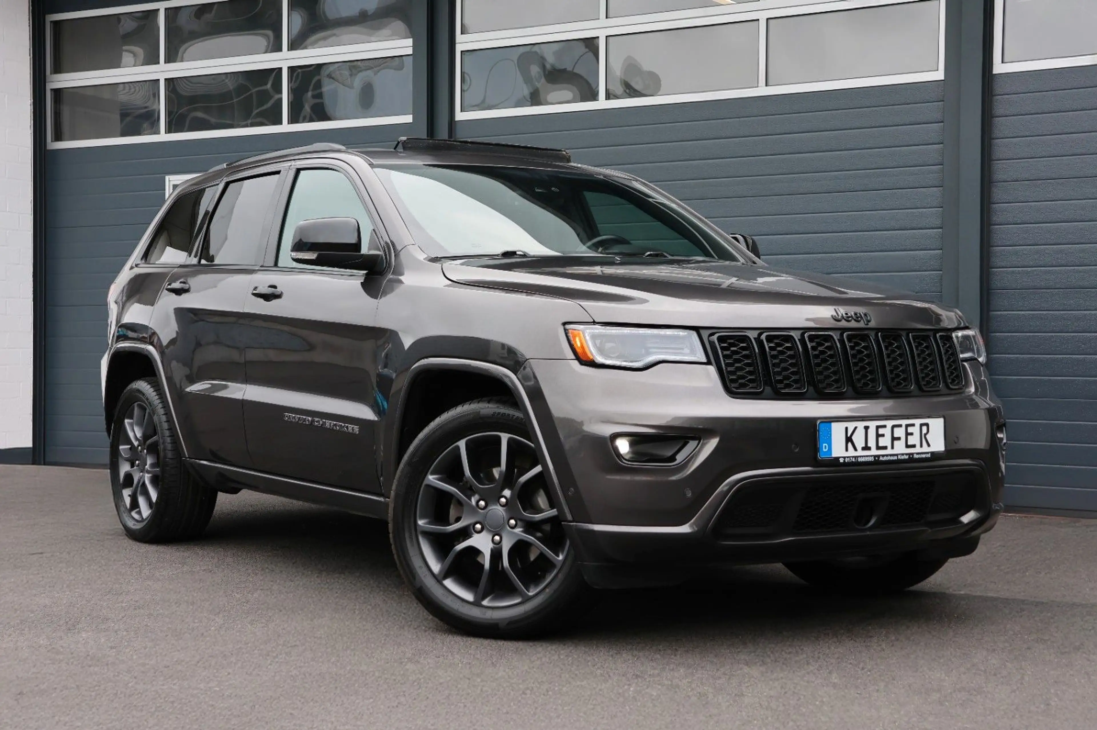 Jeep Grand Cherokee 4x4/AHK/ACC/H&K/Luftfeder./4xSHZ