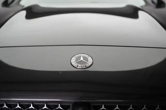 Mercedes-Benz 220 view 20