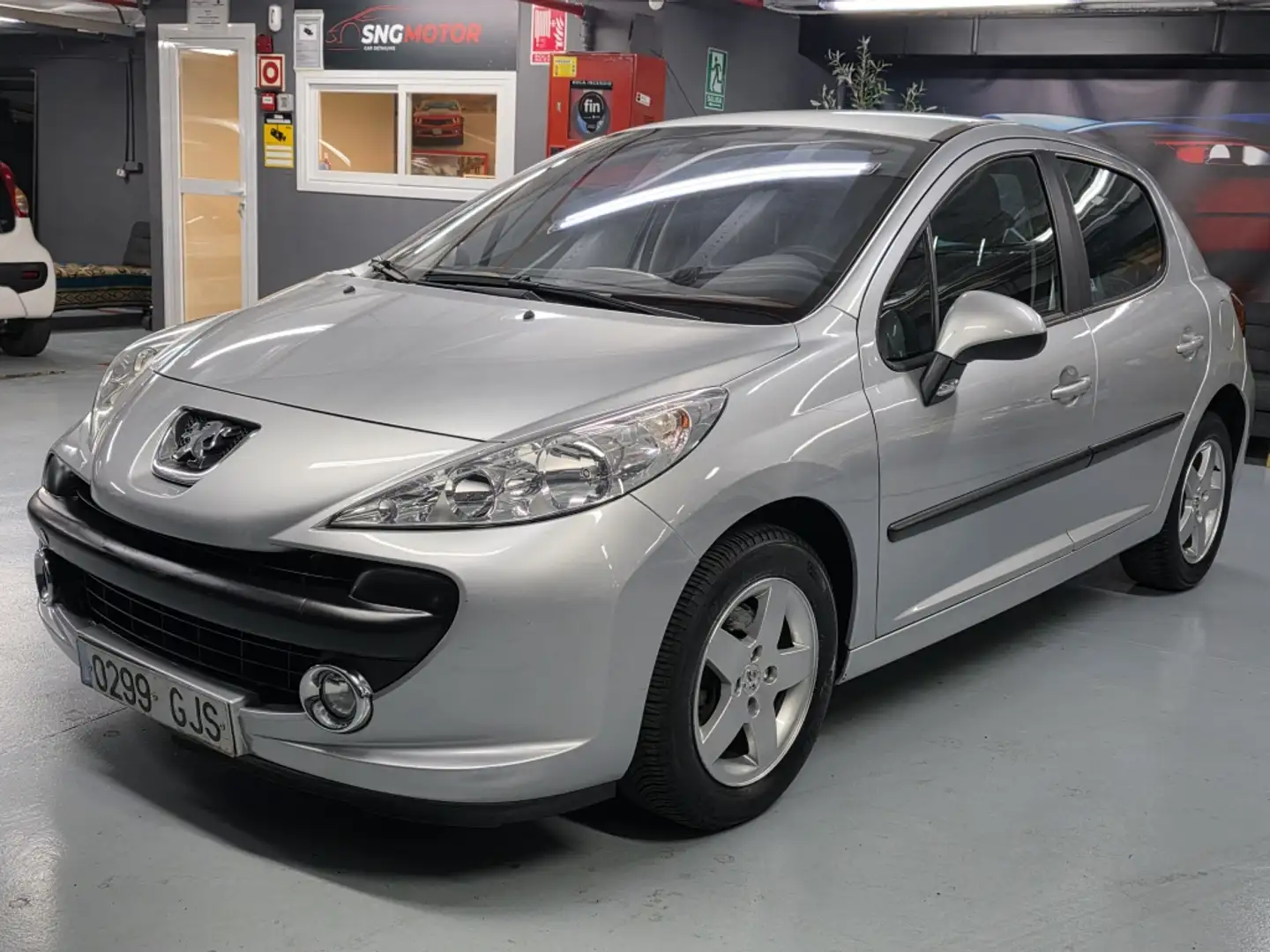 Peugeot 207 1.4 VTi 16v Confort - 1