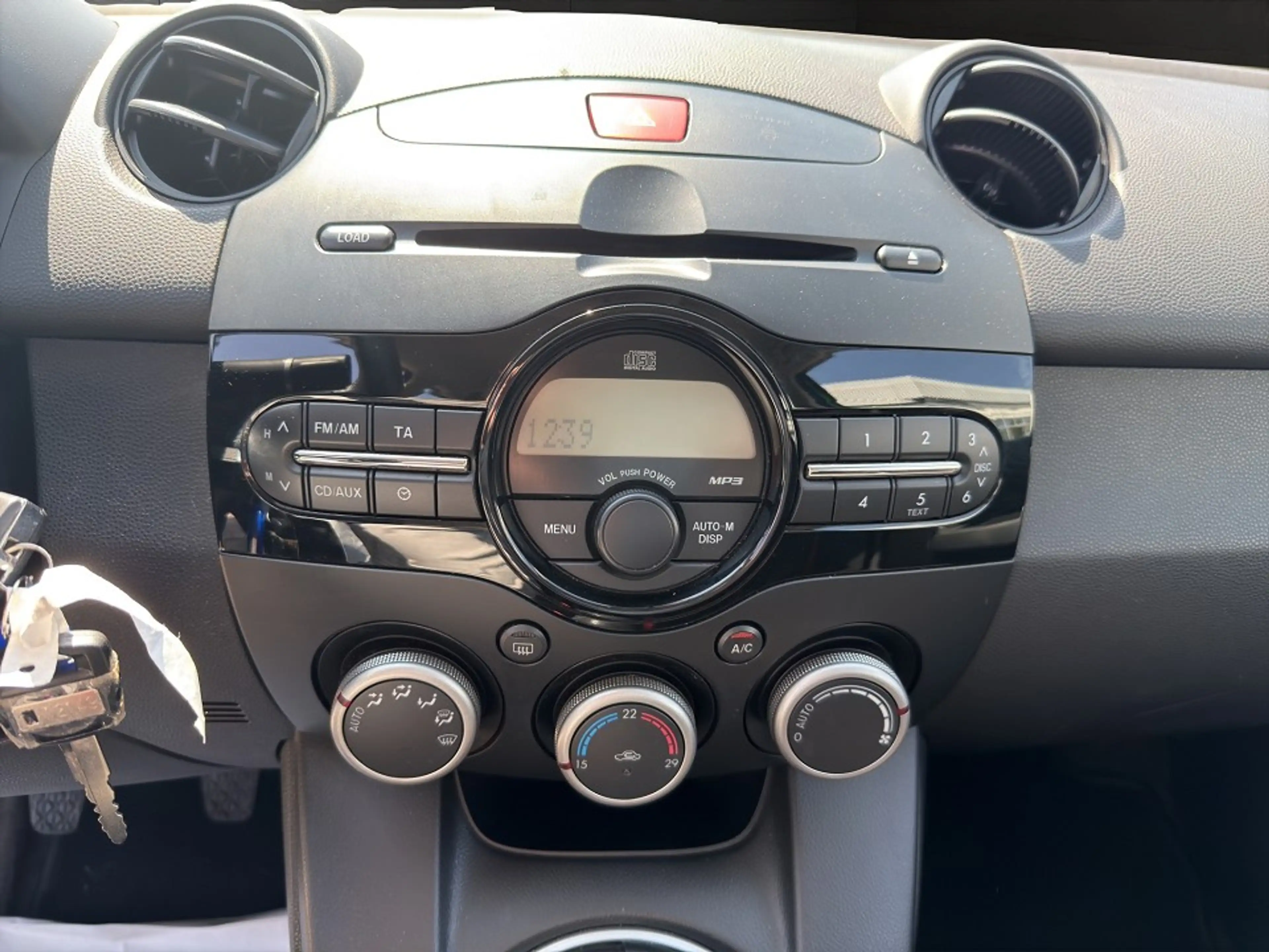 Mazda 2 1.3 Active Klima Sitzheizung — photo 13