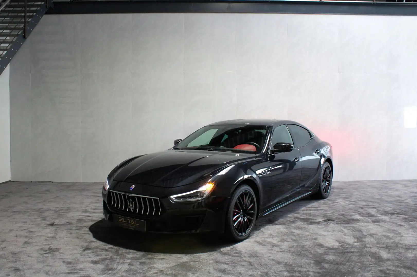 Maserati Ghibli Basis Modrá - 2