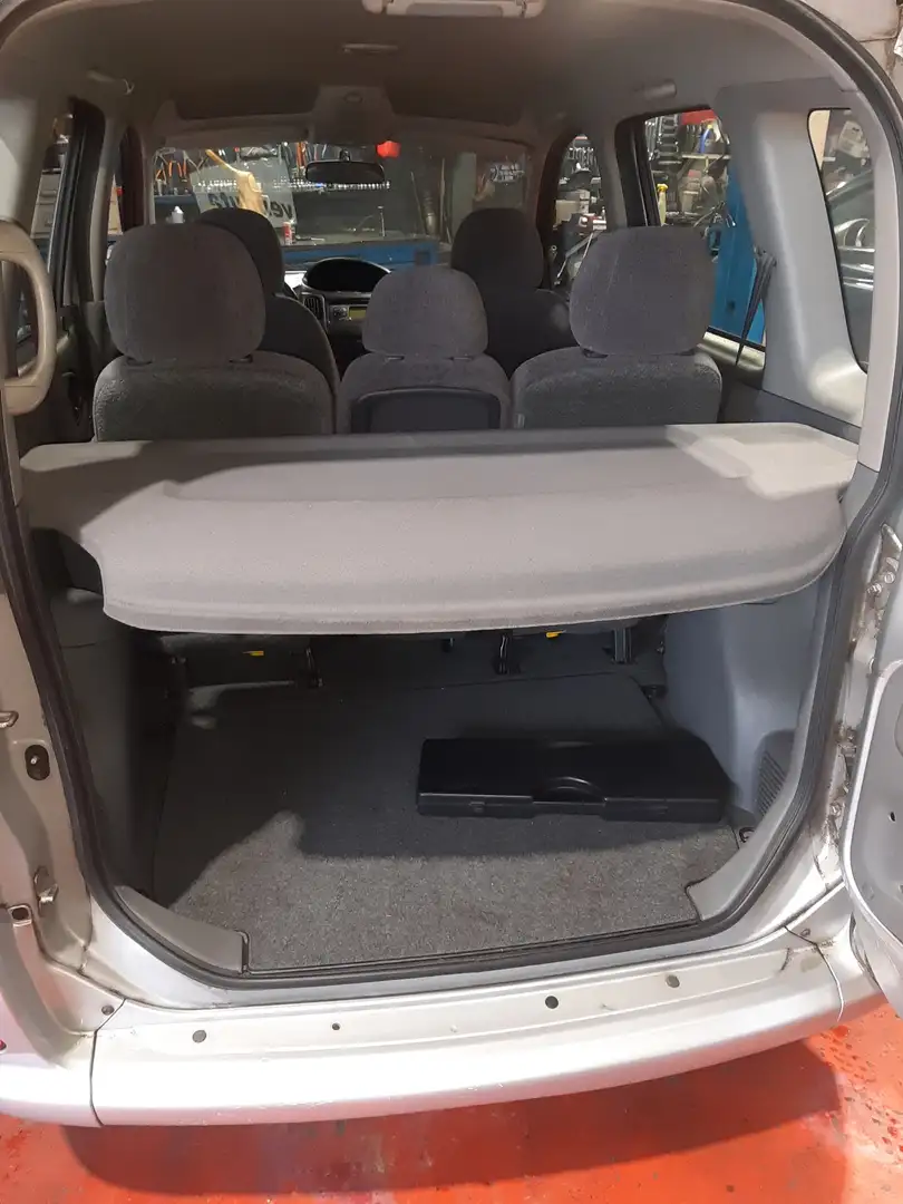 Toyota Yaris Verso 1.3 Sol - 1