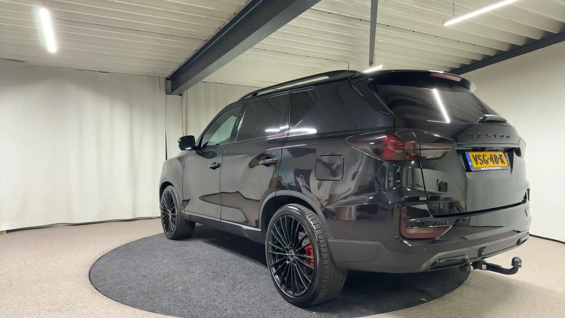 SsangYong Rexton 2.2 e-XDi Sapphire Elegance Automaat | 3500KG Trek crna - 2