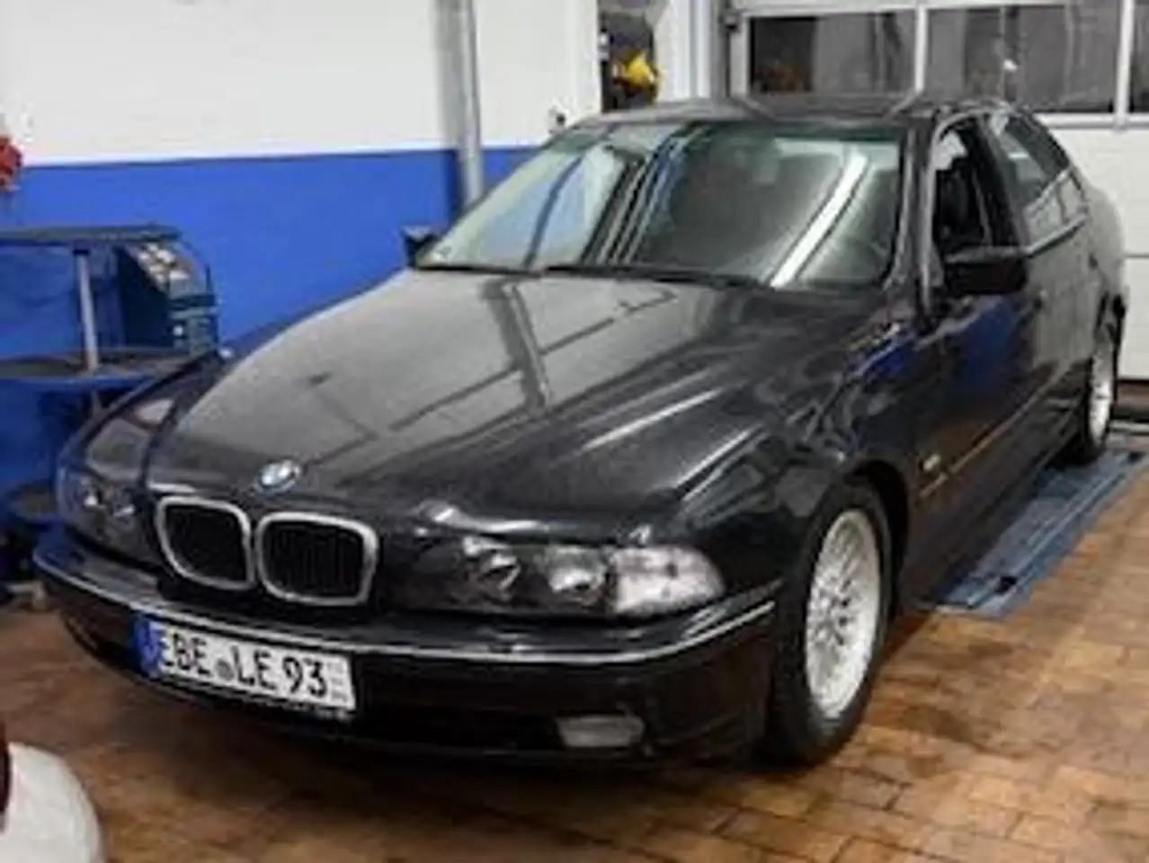BMW 528i, foto 2