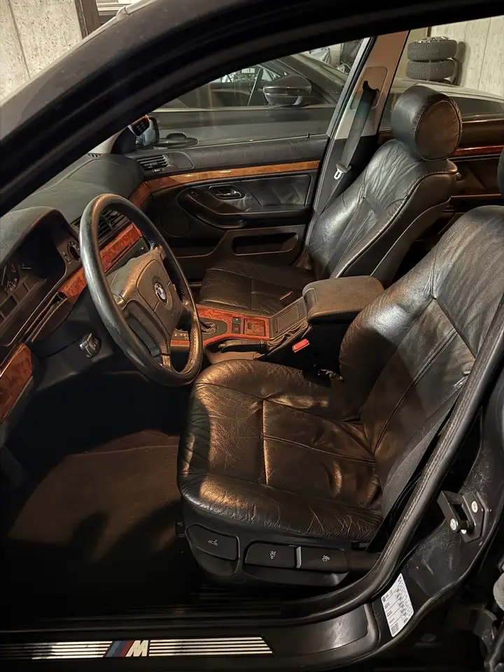 BMW 528i, foto 6