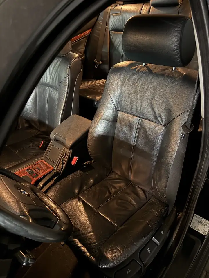 BMW 528i, foto 8