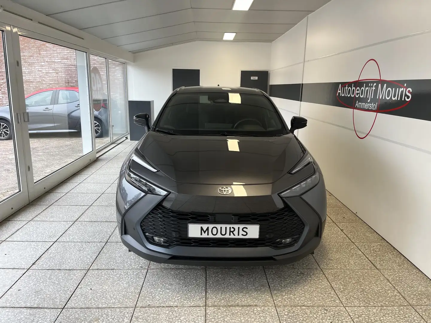Toyota C-HR 2.0 Hybrid 200 First Edition Grijs - 2