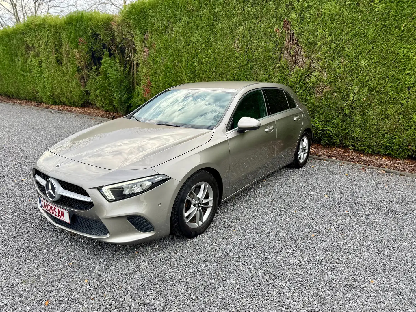 Mercedes-Benz A 180 A 180d Business Solution Gris - 2