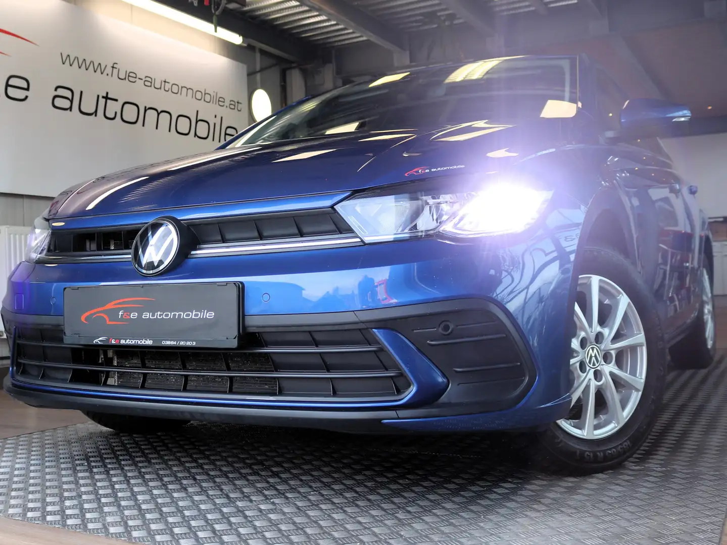 Volkswagen Polo Life TSI DSG Blau - 1