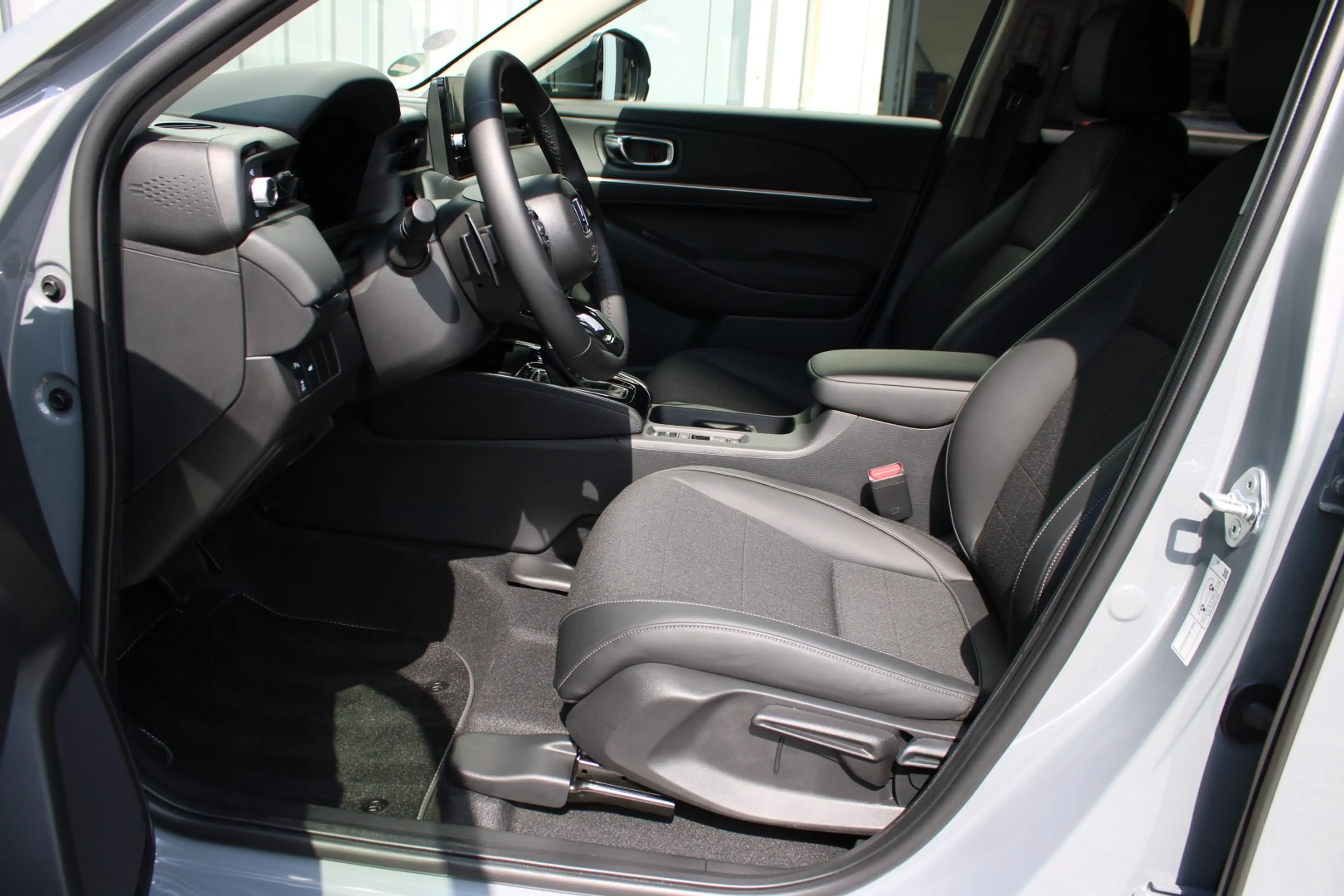 Honda HR-V 1.5 e:HEV i-MMD 131pk CVT Advance | facelift | car — photo 4