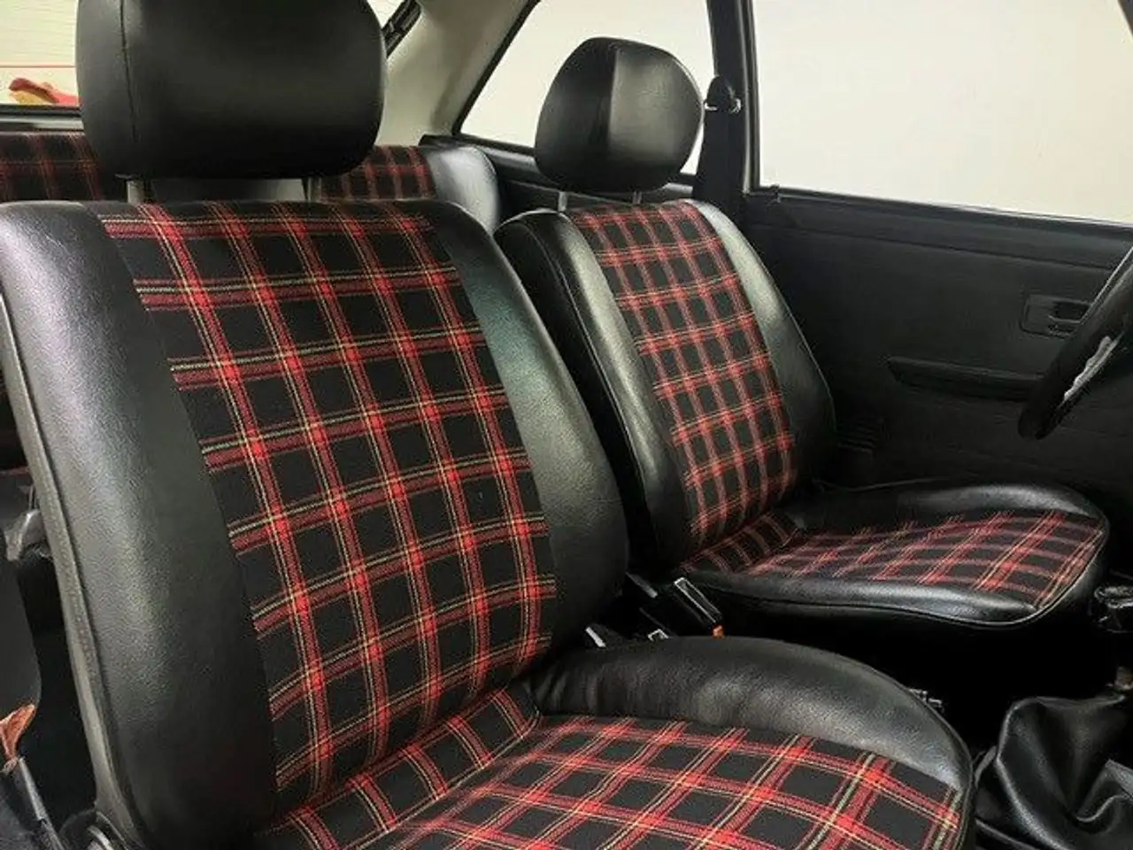 Volkswagen Scirocco 1 GT mit Stahlhubdach - herausnehmbar, foto 9