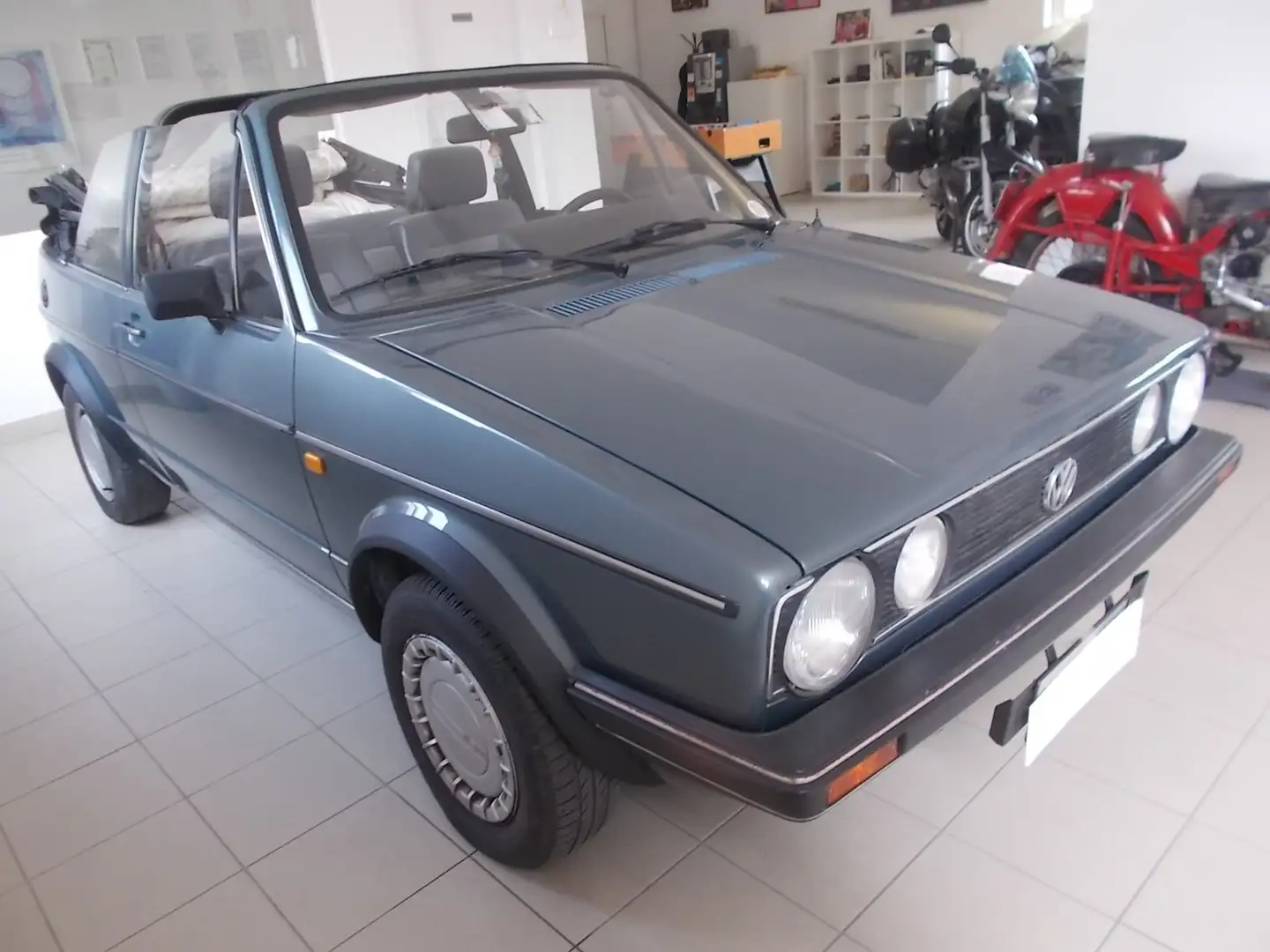 Volkswagen Golf Cabriolet Cabrio 1.6 GL Karmann RESTAURATA TOTALMENTE Gri - 2