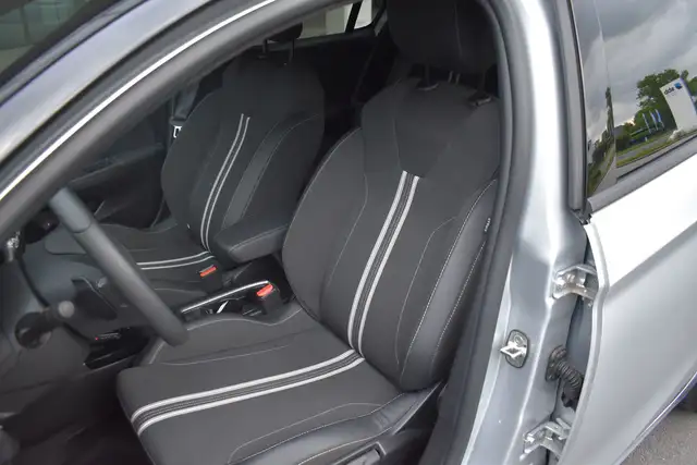 Opel Corsa view 12