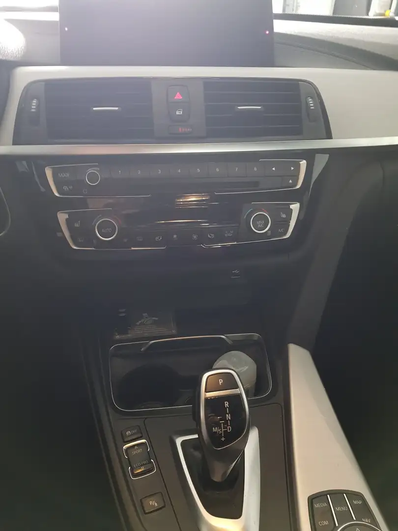 BMW 320 320i GT Sport Line Weiß - 2