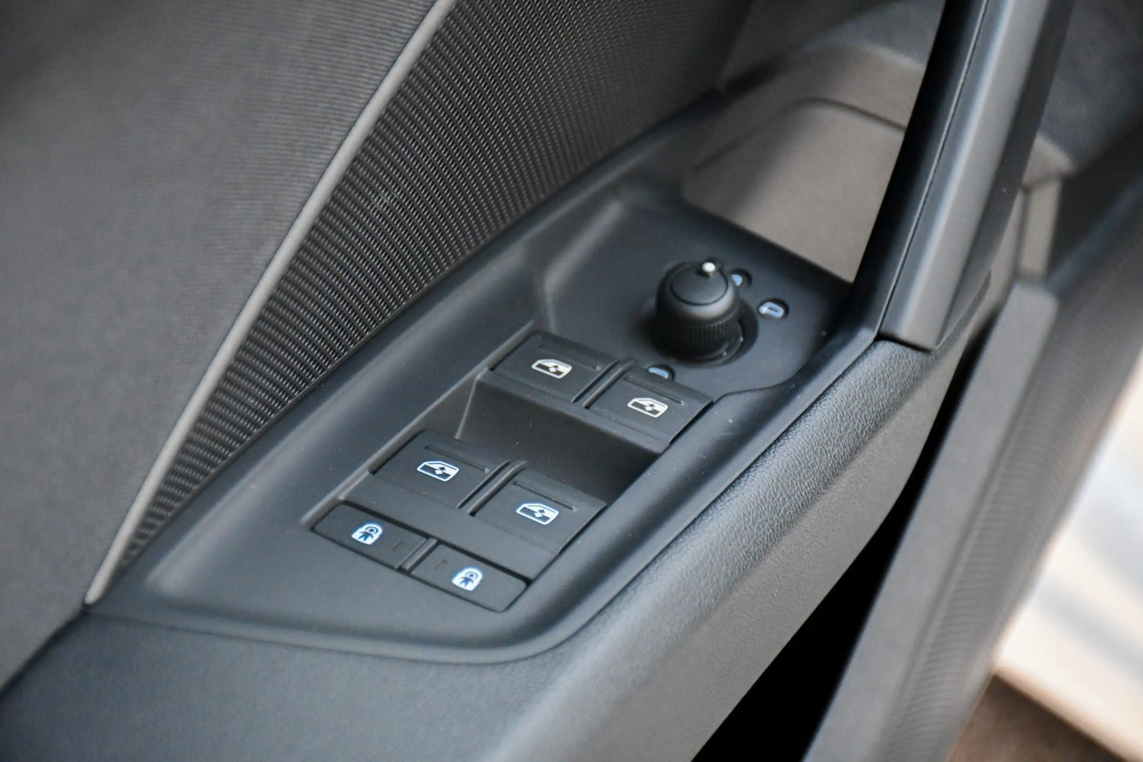 Audi A3 Sportback 30 TFSI basis Kam Navi Autom 1.Hand — photo 8