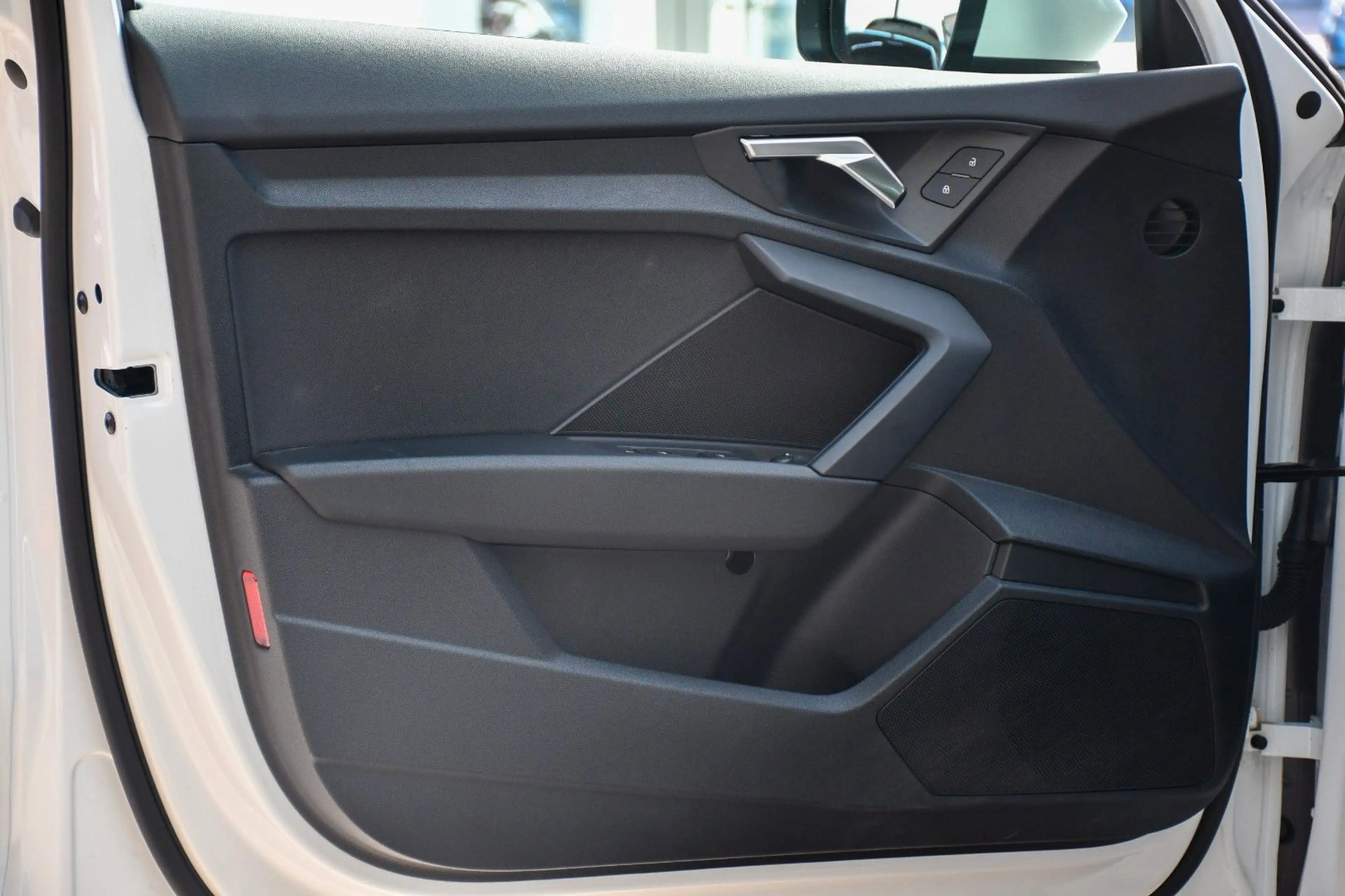 Audi A3 Sportback 30 TFSI basis Kam Navi Autom 1.Hand — photo 7