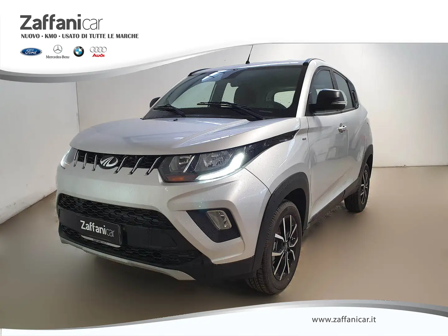 Mahindra 1.2 VVT K8 Silber - 1