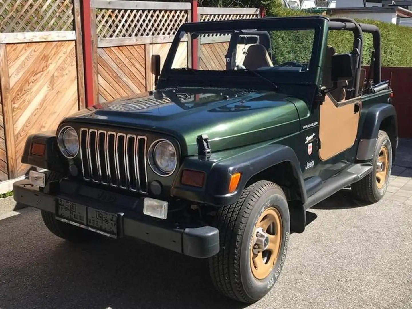 Jeep Wrangler Wrangler 2,5 Sport Hard Top Grün - 1