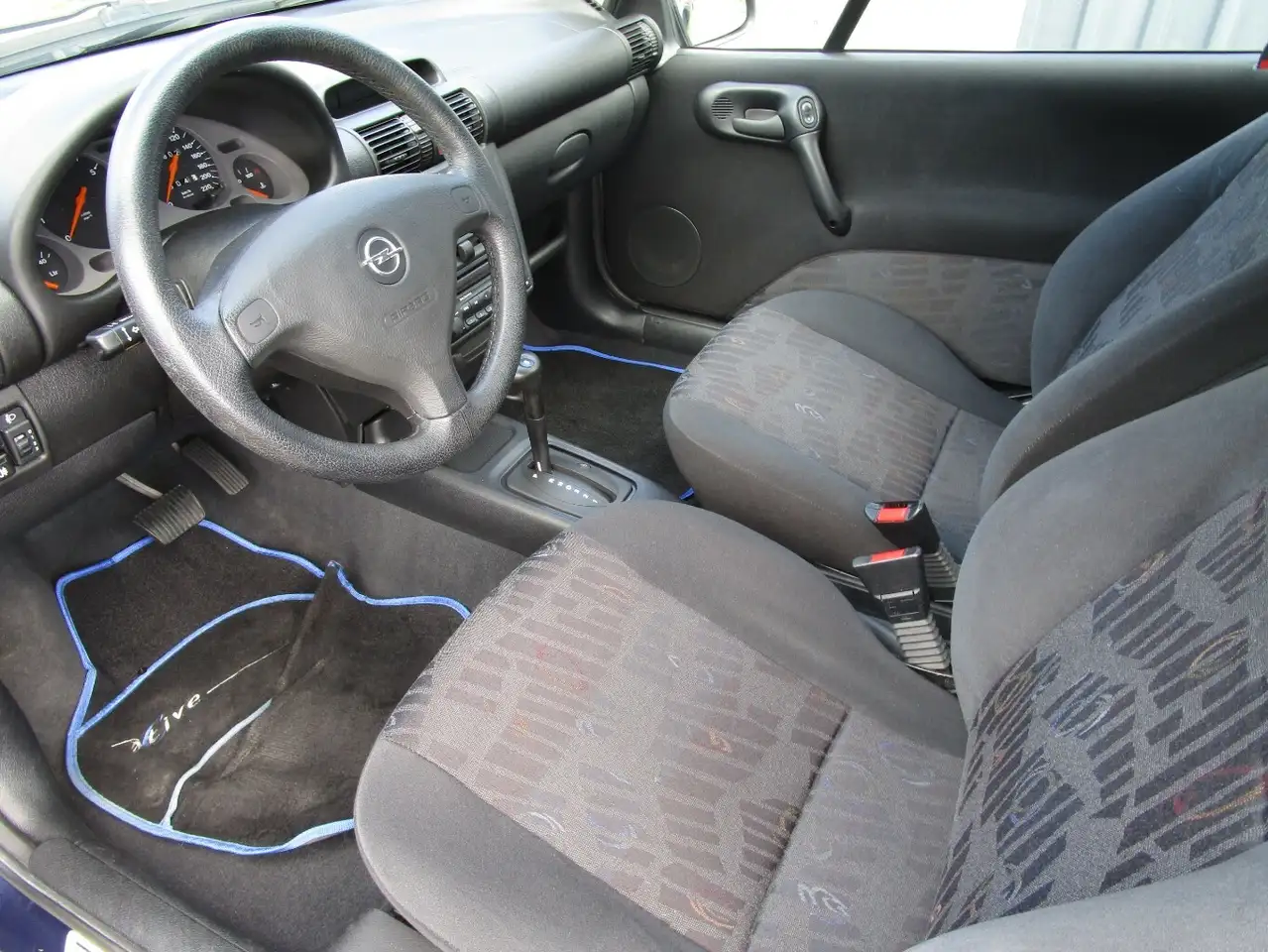 Opel Tigra 1.4 16V Automatik mit nur 41.900 Kilometer, foto 7