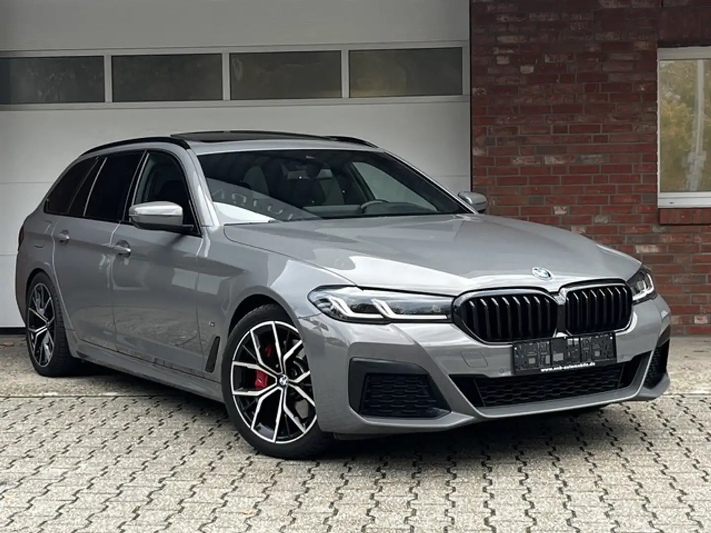 BMW 520 M-Sport SoftClose HUD Performance Grau - 2