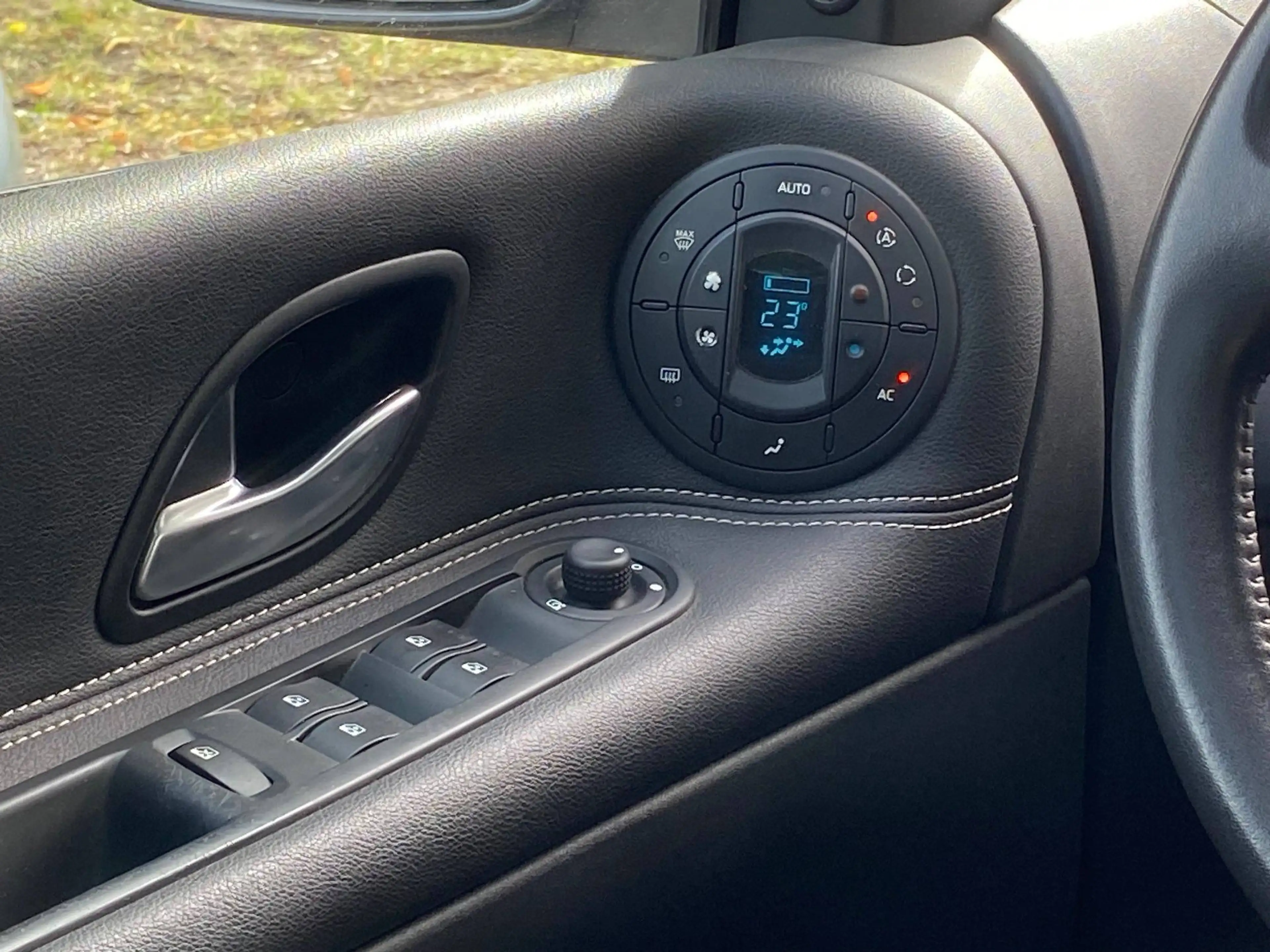 Renault Espace Edition 25th, Automatik, 7-Sitzer, Leder, Panoramadach, AHK — photo 15