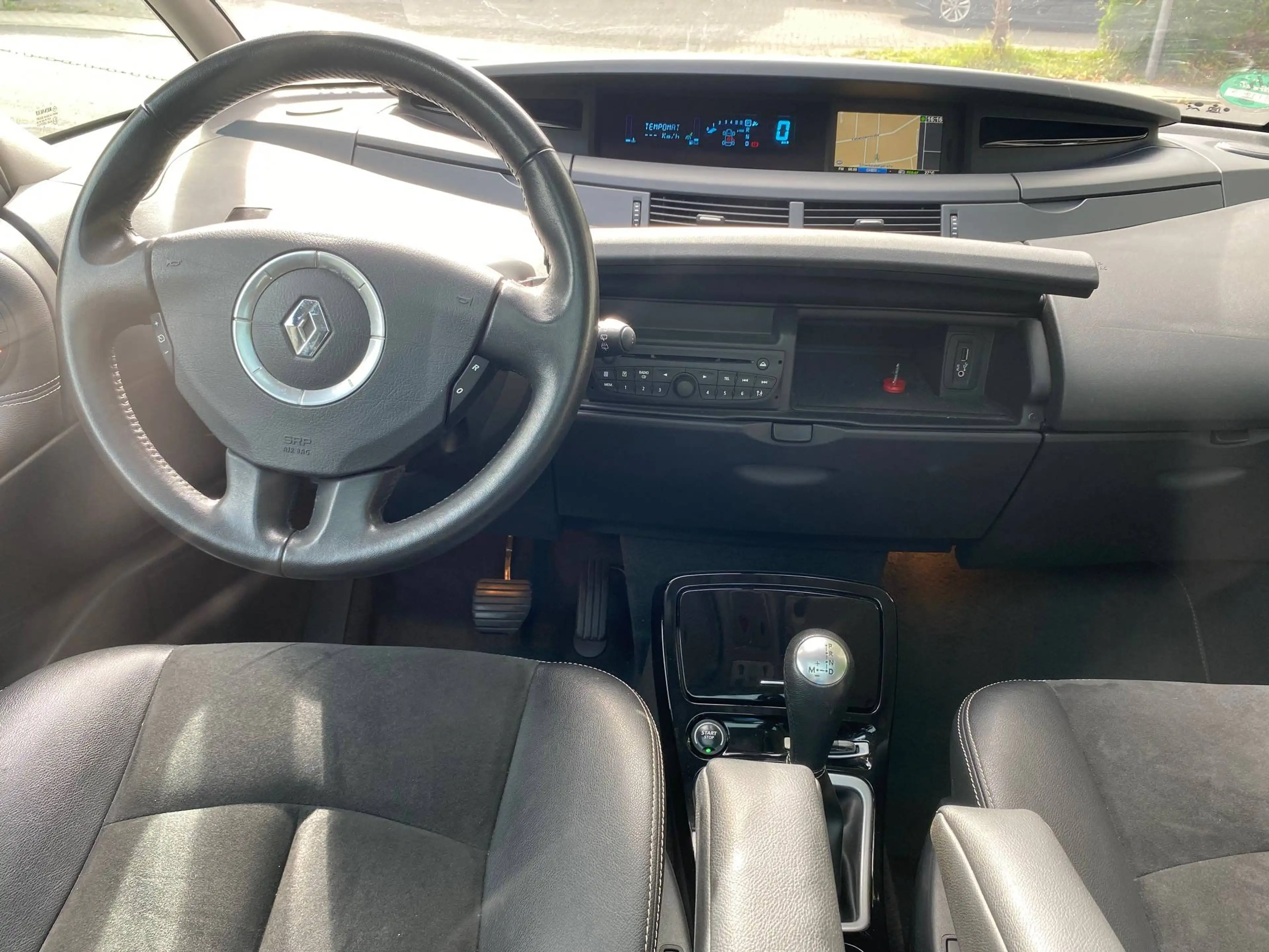 Renault Espace Edition 25th, Automatik, 7-Sitzer, Leder, Panoramadach, AHK — photo 11