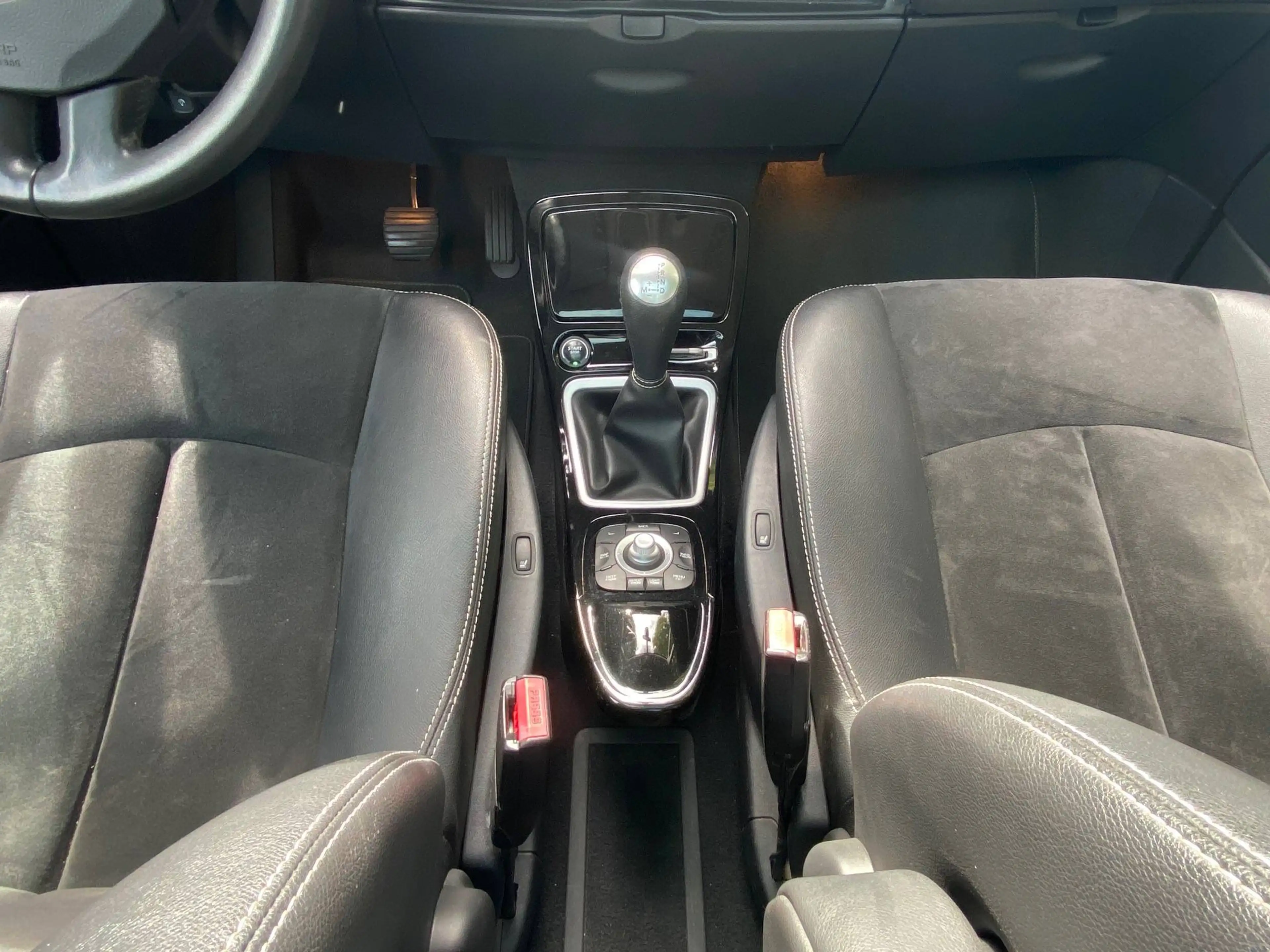 Renault Espace Edition 25th, Automatik, 7-Sitzer, Leder, Panoramadach, AHK — photo 12