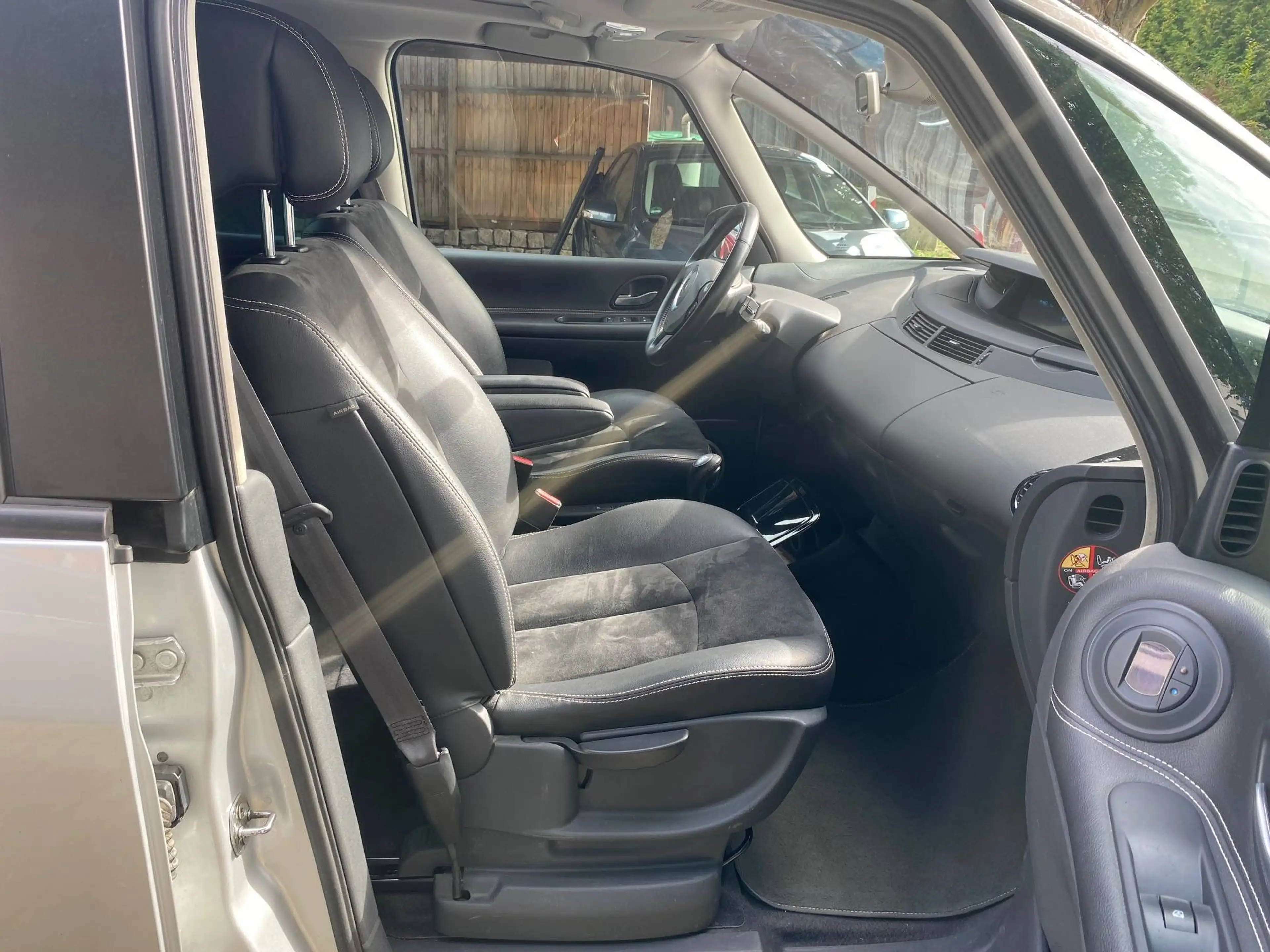 Renault Espace Edition 25th, Automatik, 7-Sitzer, Leder, Panoramadach, AHK — photo 9