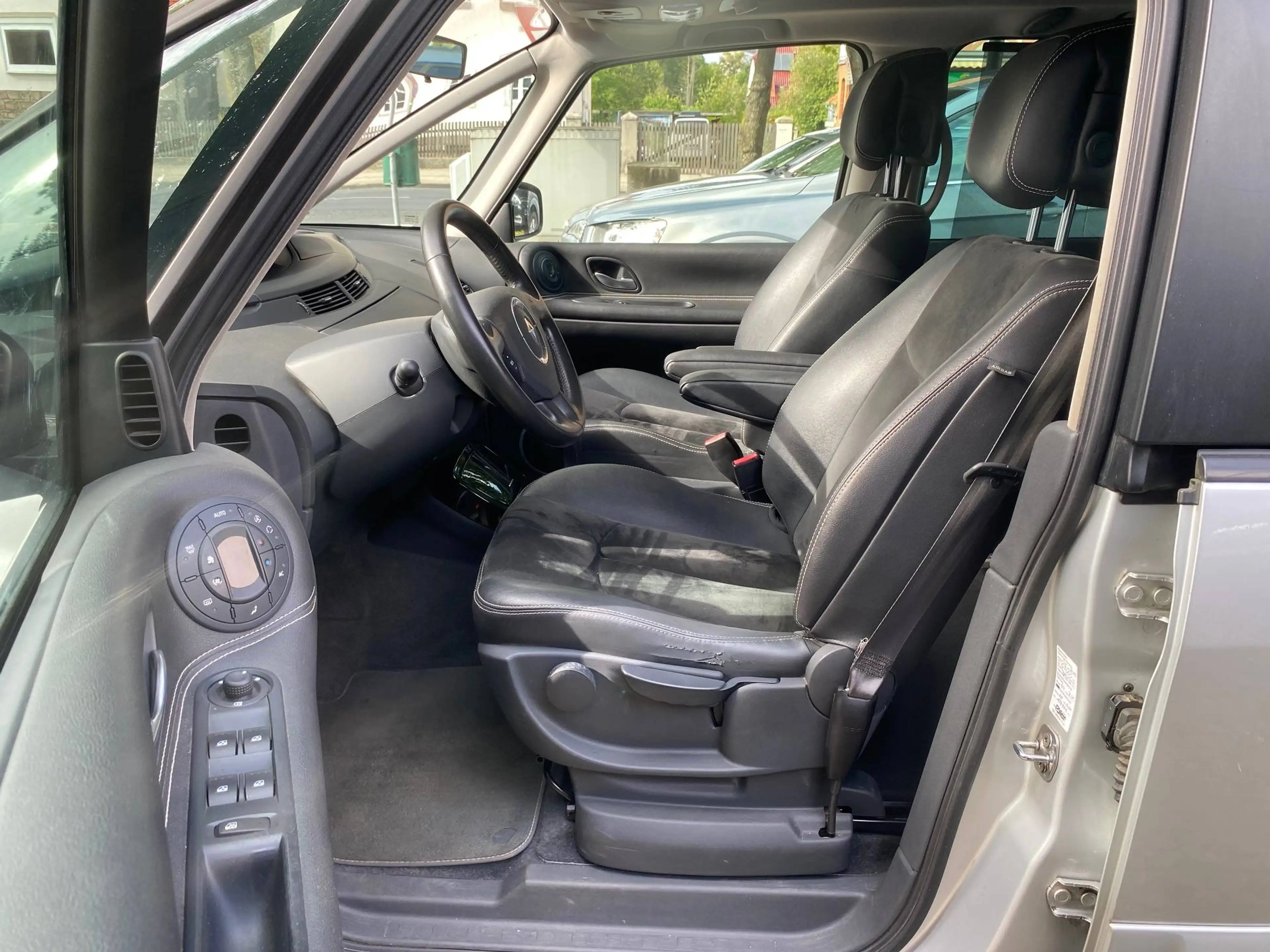 Renault Espace Edition 25th, Automatik, 7-Sitzer, Leder, Panoramadach, AHK — photo 8