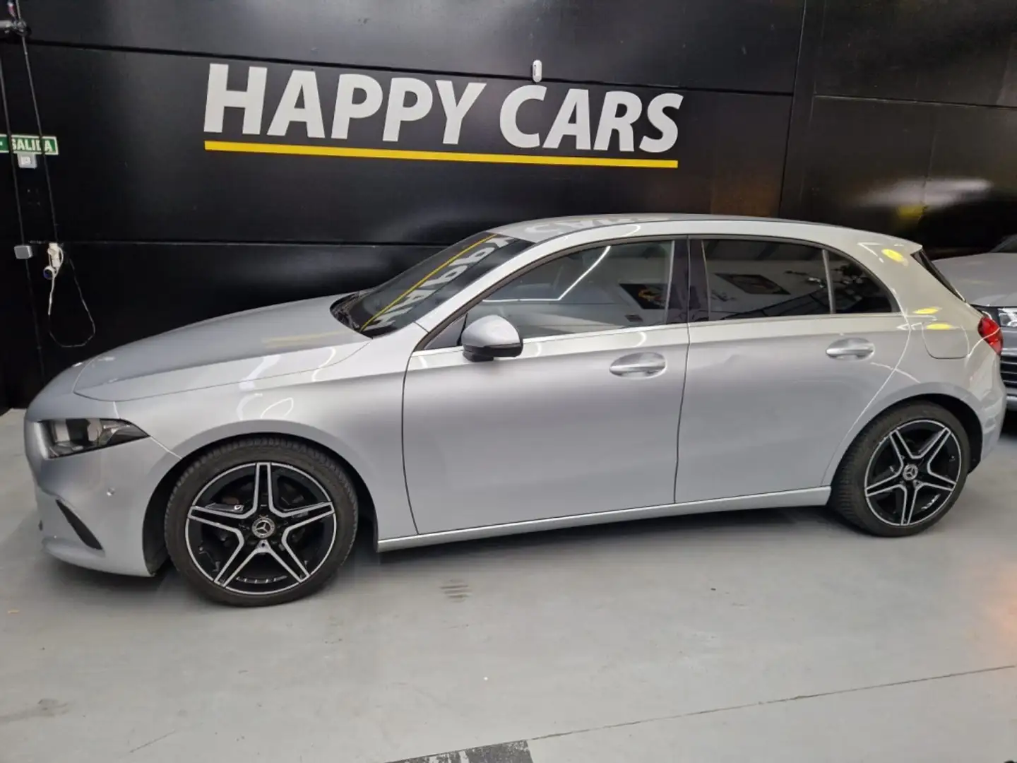 Mercedes-Benz A 180 180d 7G-DCT Plateado - 1