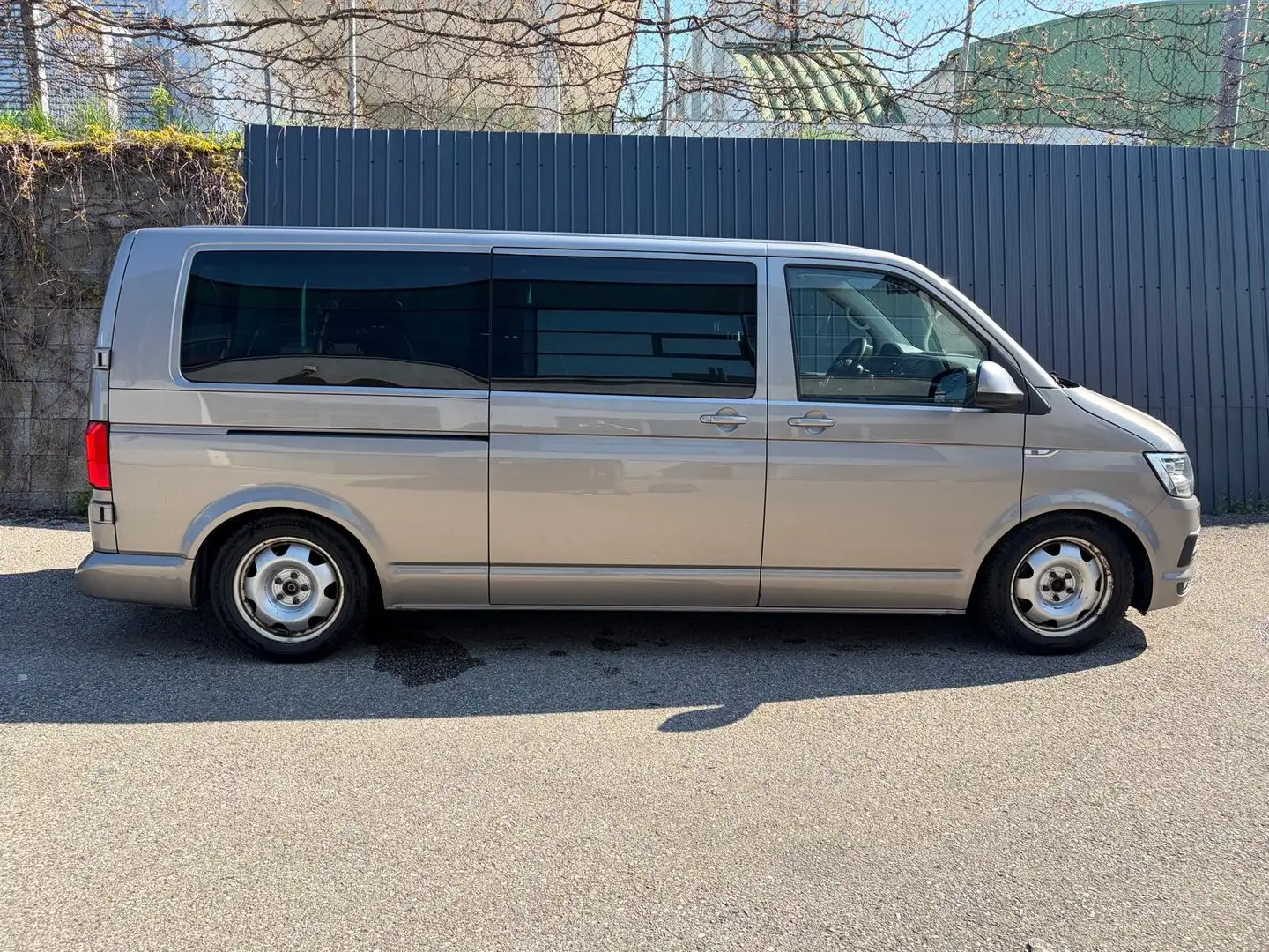 Volkswagen T6 Caravelle VW T6 Caravelle Comfortline LR TDI 4MOTION Braun - 2