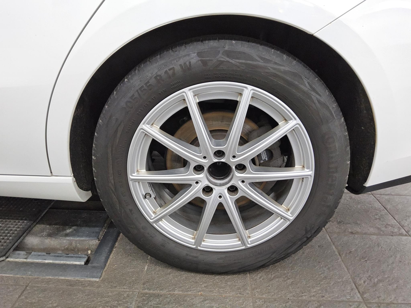 Mercedes-Benz CLA 180 SB d Progressive Navi LED SHZ — photo 11