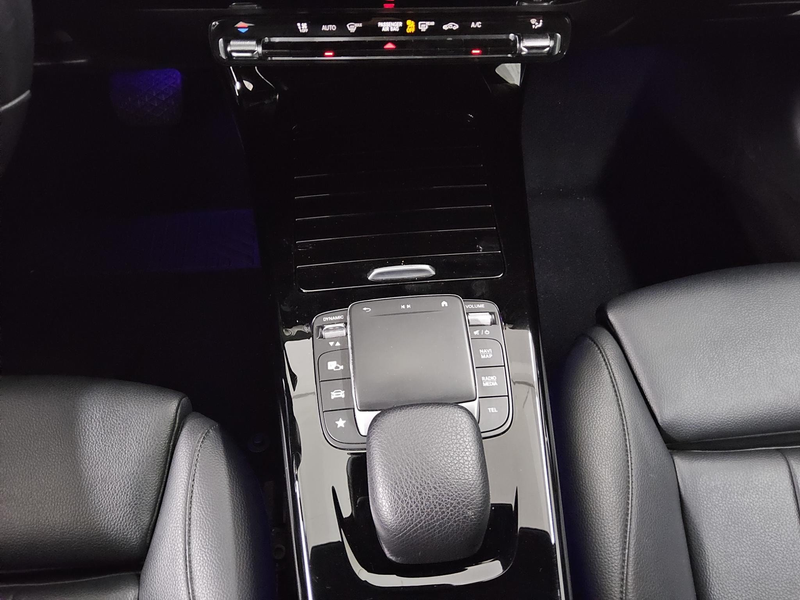 Mercedes-Benz CLA 180 SB d Progressive Navi LED SHZ — photo 6