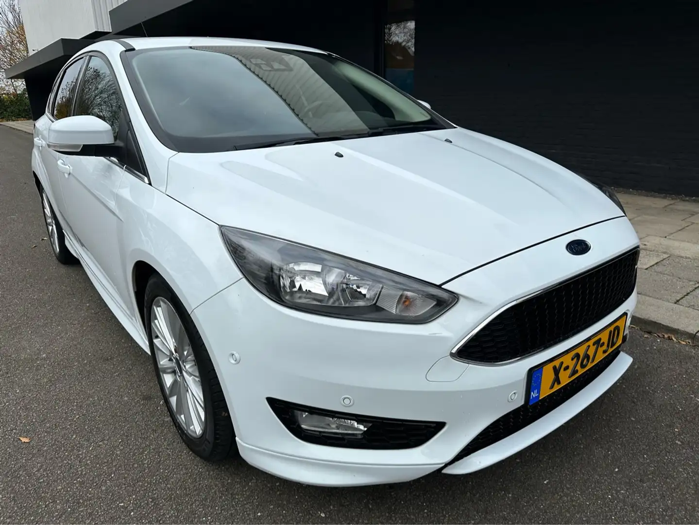 Ford Focus 1.5 Titanium X Edition ST line Blanc - 1