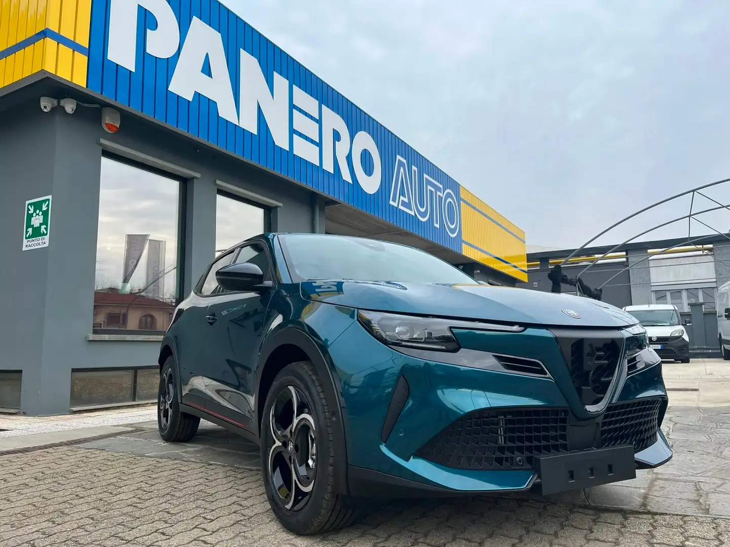 Alfa Romeo Junior Junior 1.2 136 CV Hybrid eDCT6 Speciale - 1