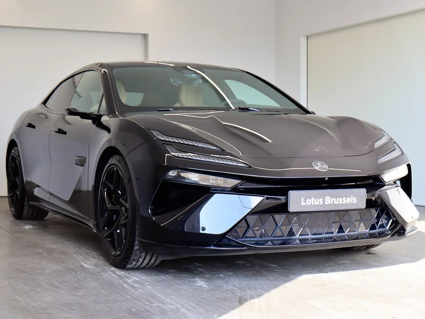 Lotus Emeya Emeya 600 GT SE Noir - 2