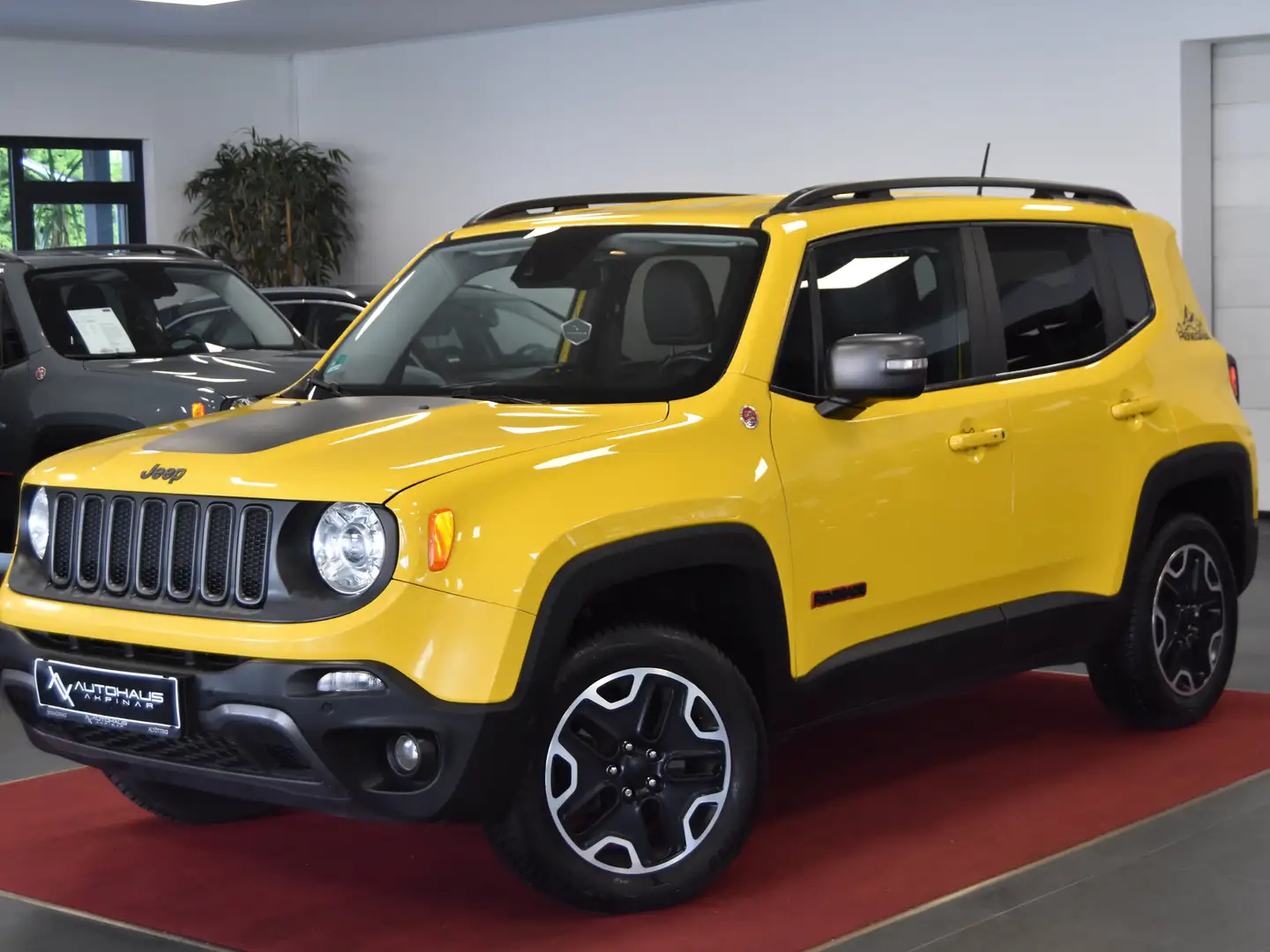 Jeep Renegade Trailhawk 4WD~NAVI~AUTOMATIK~KAMERA~BEATS Yellow - 1