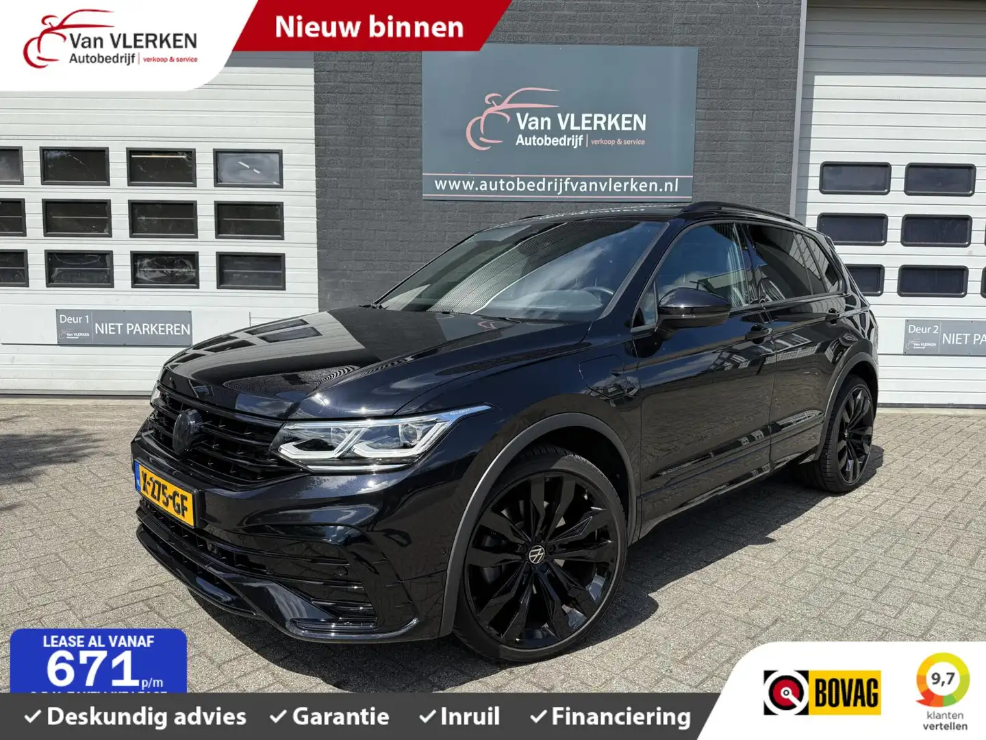 Volkswagen Tiguan 1.4 TSI eHybrid R-Line PANORAMADAK +TREKHAAK Zwart - 1